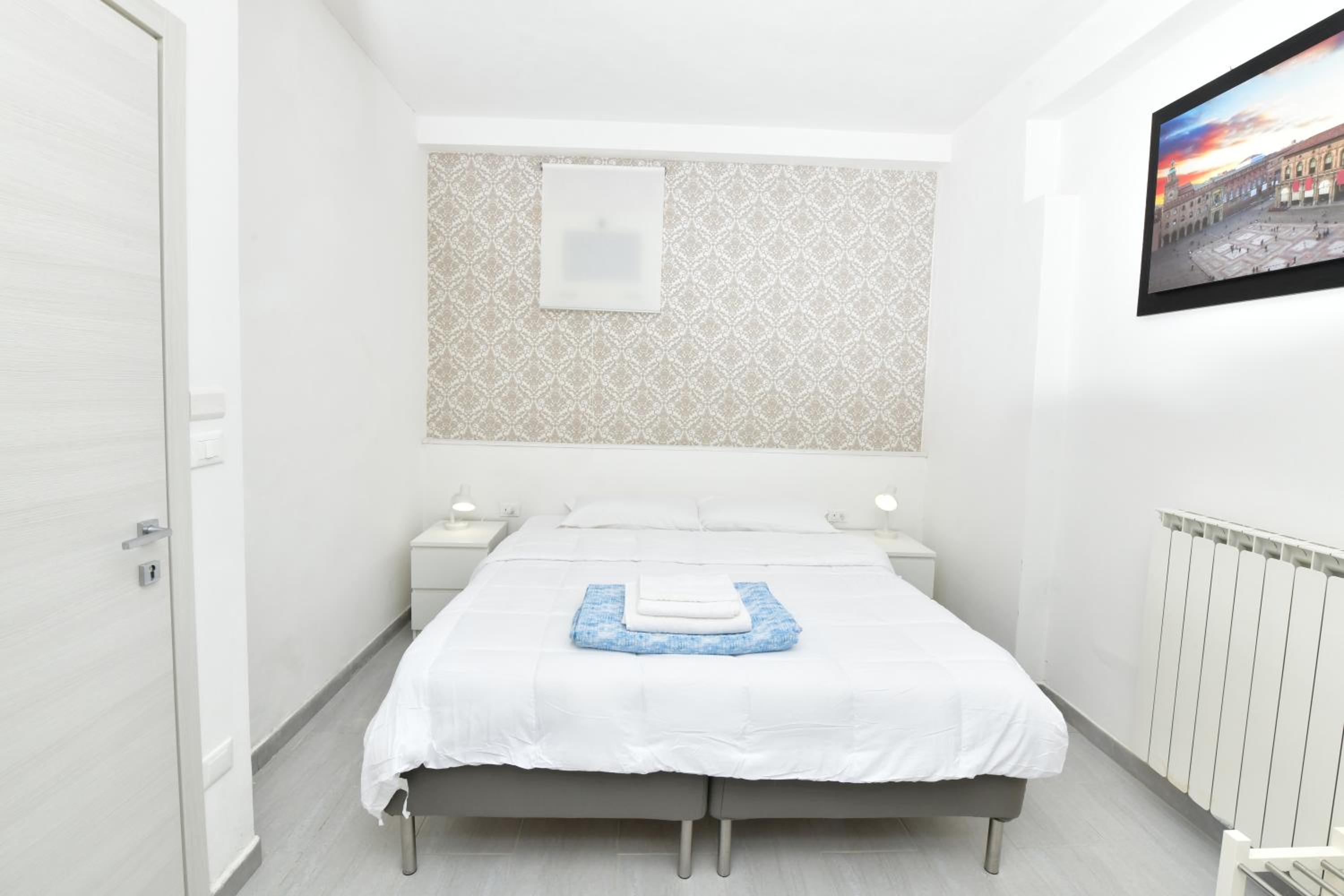 Family Room with Private Bathroom - Photo 1
