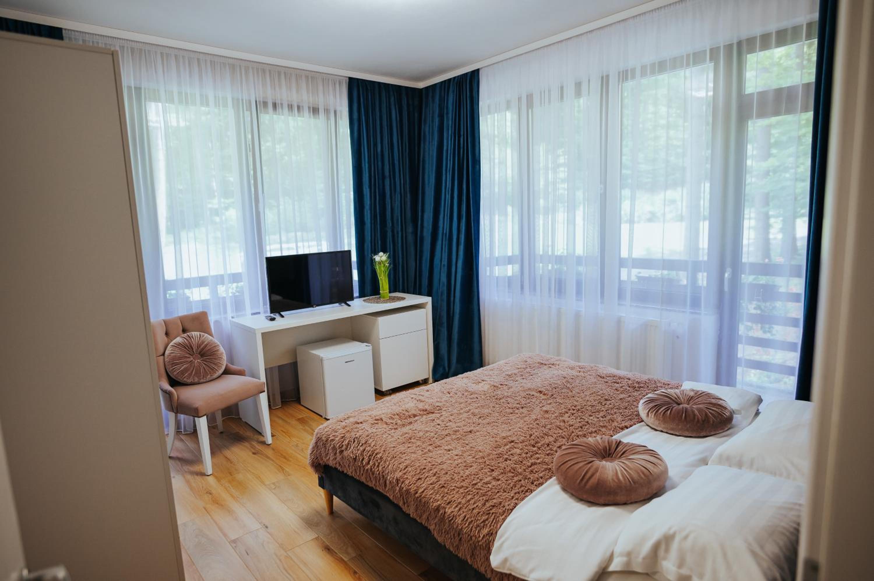 Double Room with Balcony - Photo 1