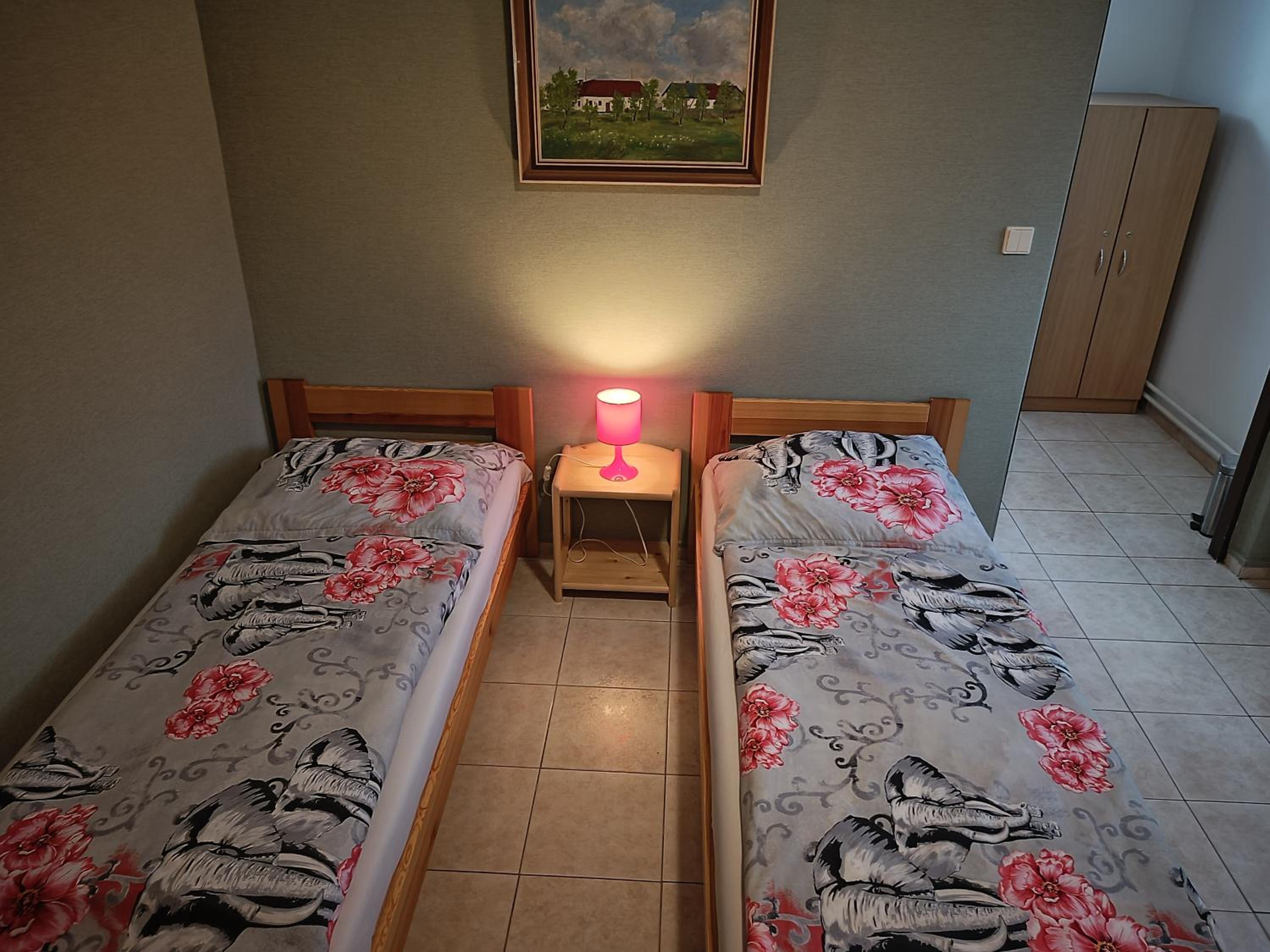 Twin Room with Bathroom photo 1
