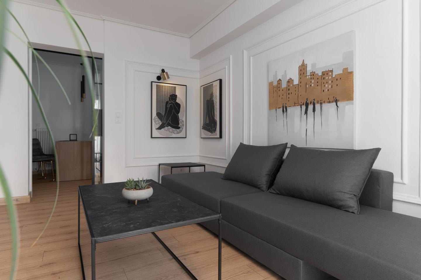 One-Bedroom Apartment