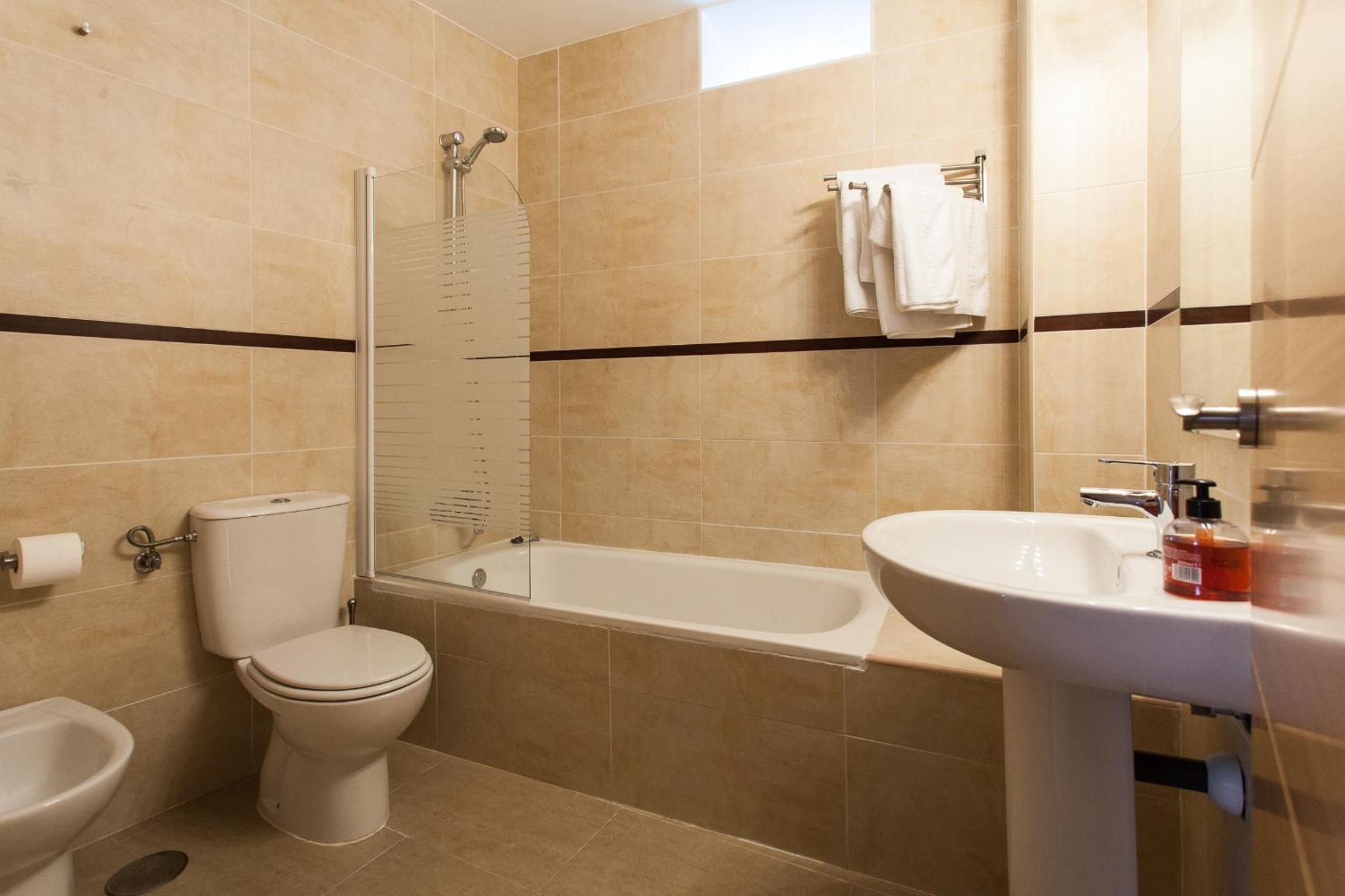 Two-Bedroom Apartment - Photo 16