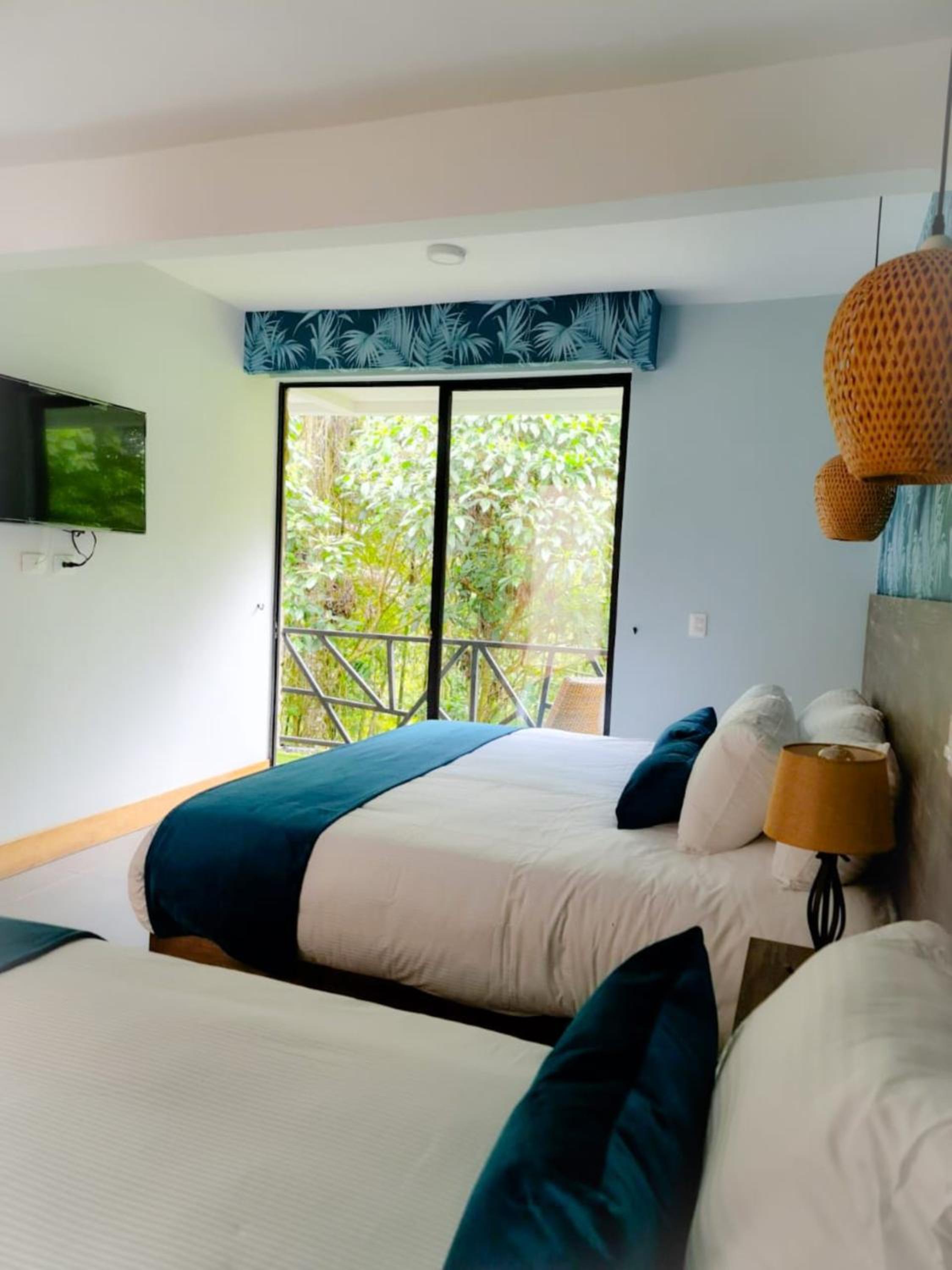 Triple Room with Balcony - Photo 14