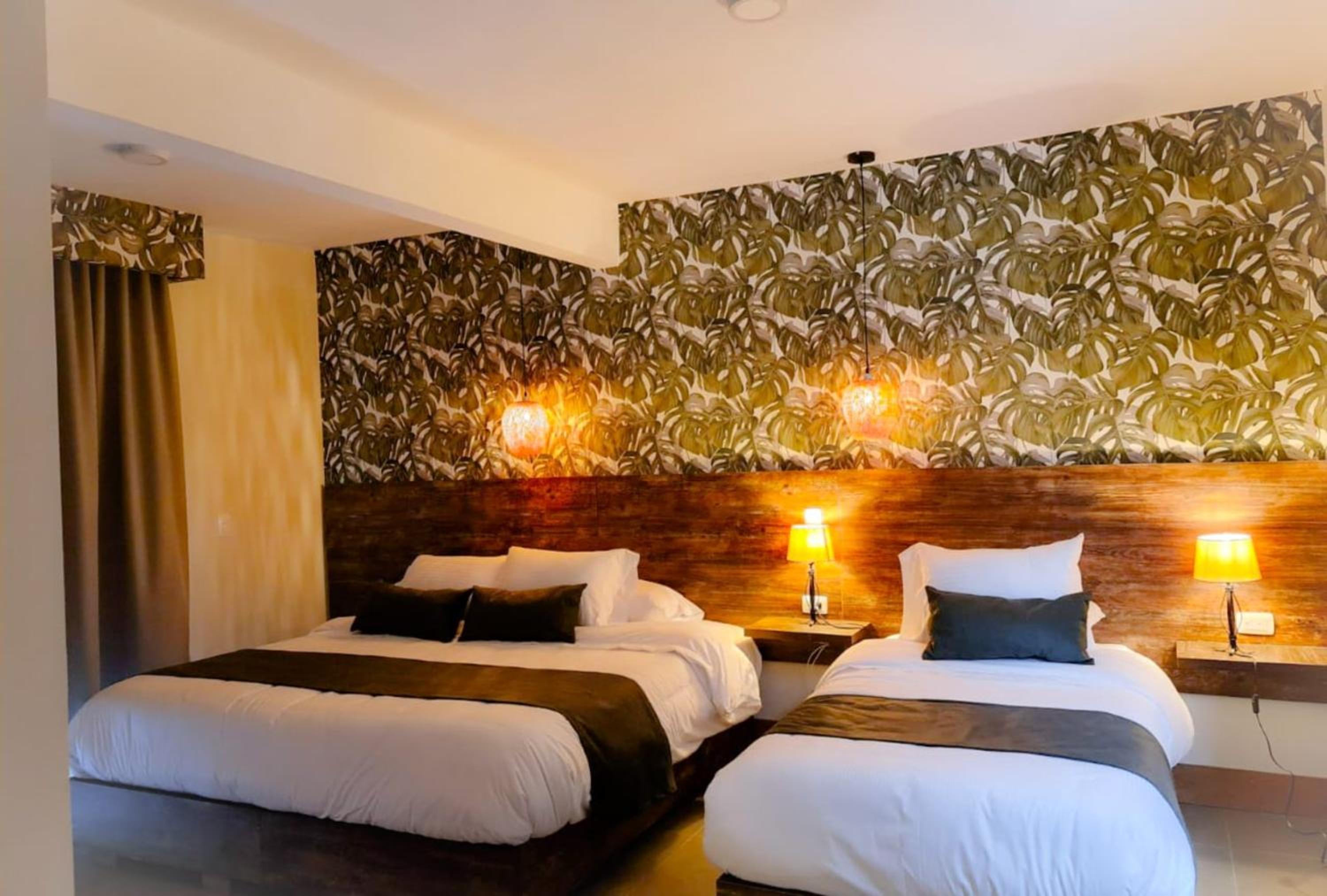 Triple Room with Balcony - Photo 16