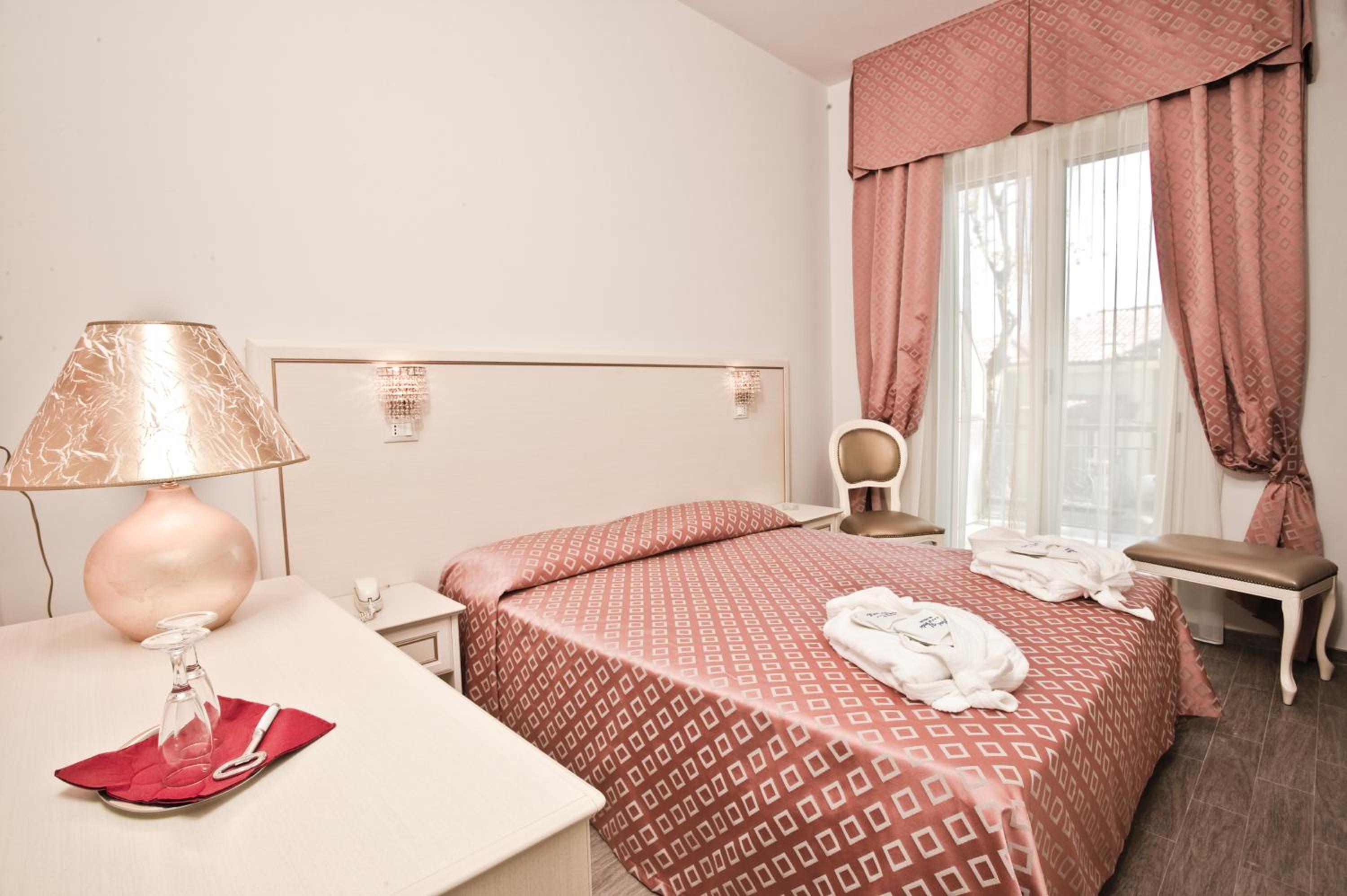 Deluxe Double Room photo 1