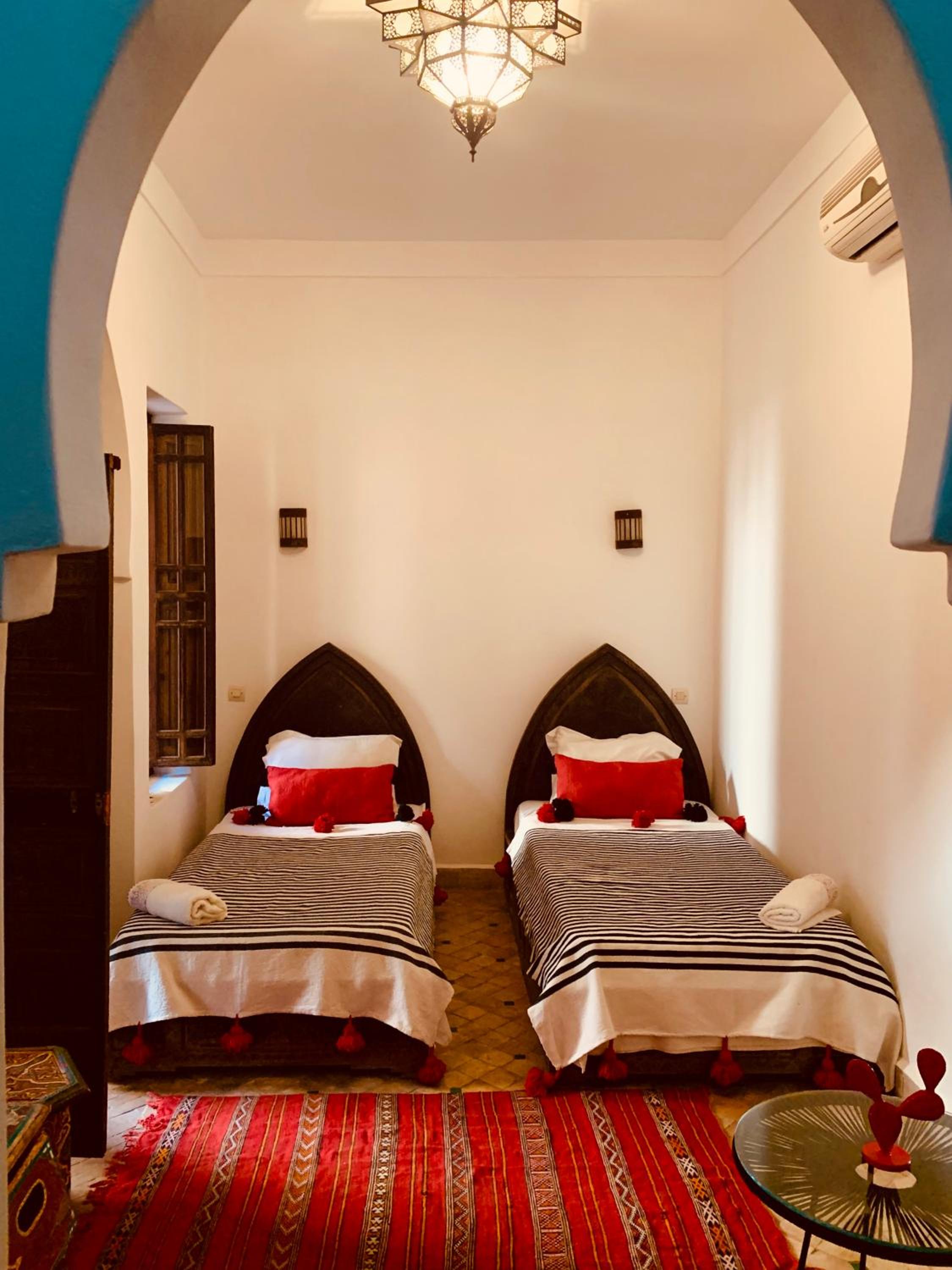 Twin Room with Private Bathroom - Photo 19