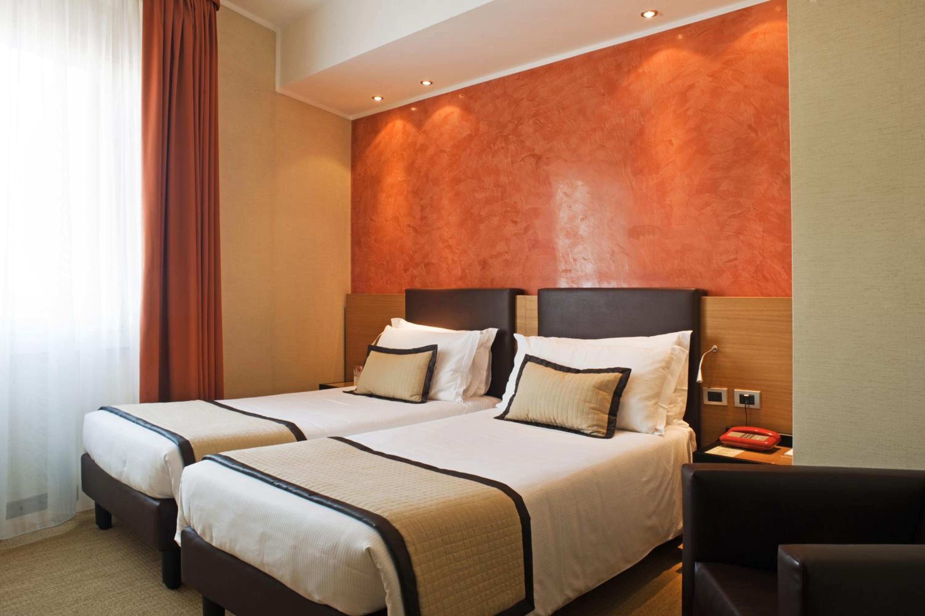 Superior Twin Room - Photo 1
