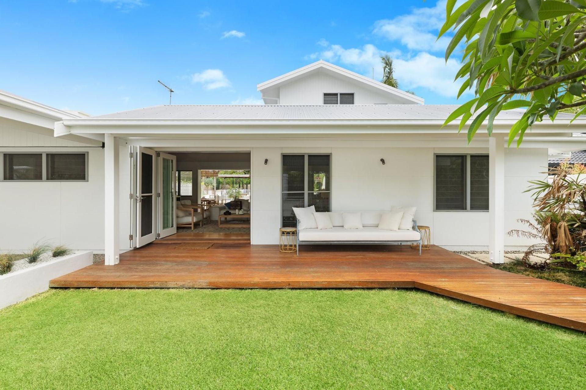 Four-Bedroom House photo 3