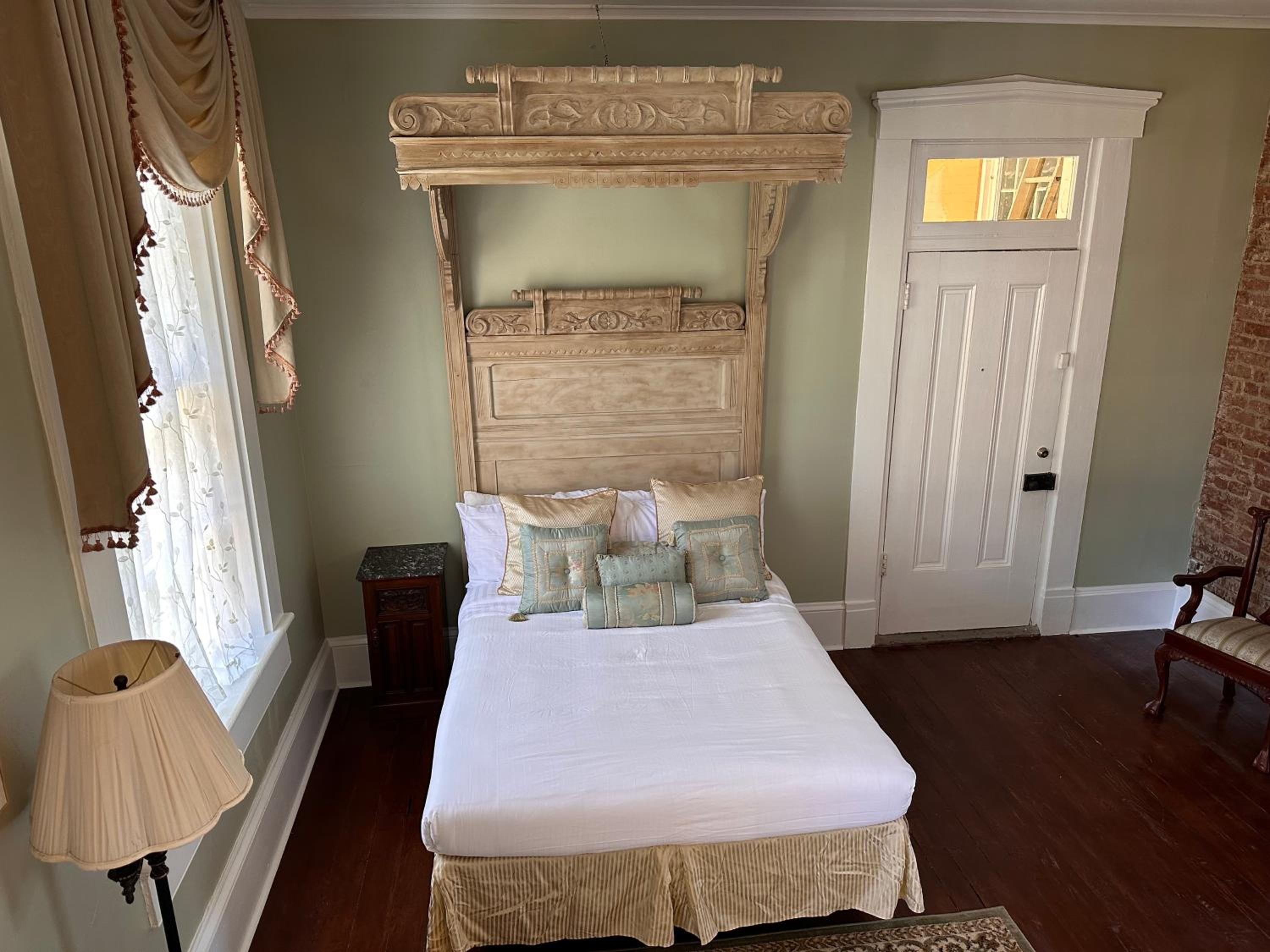 Deluxe Double Room with Bath
