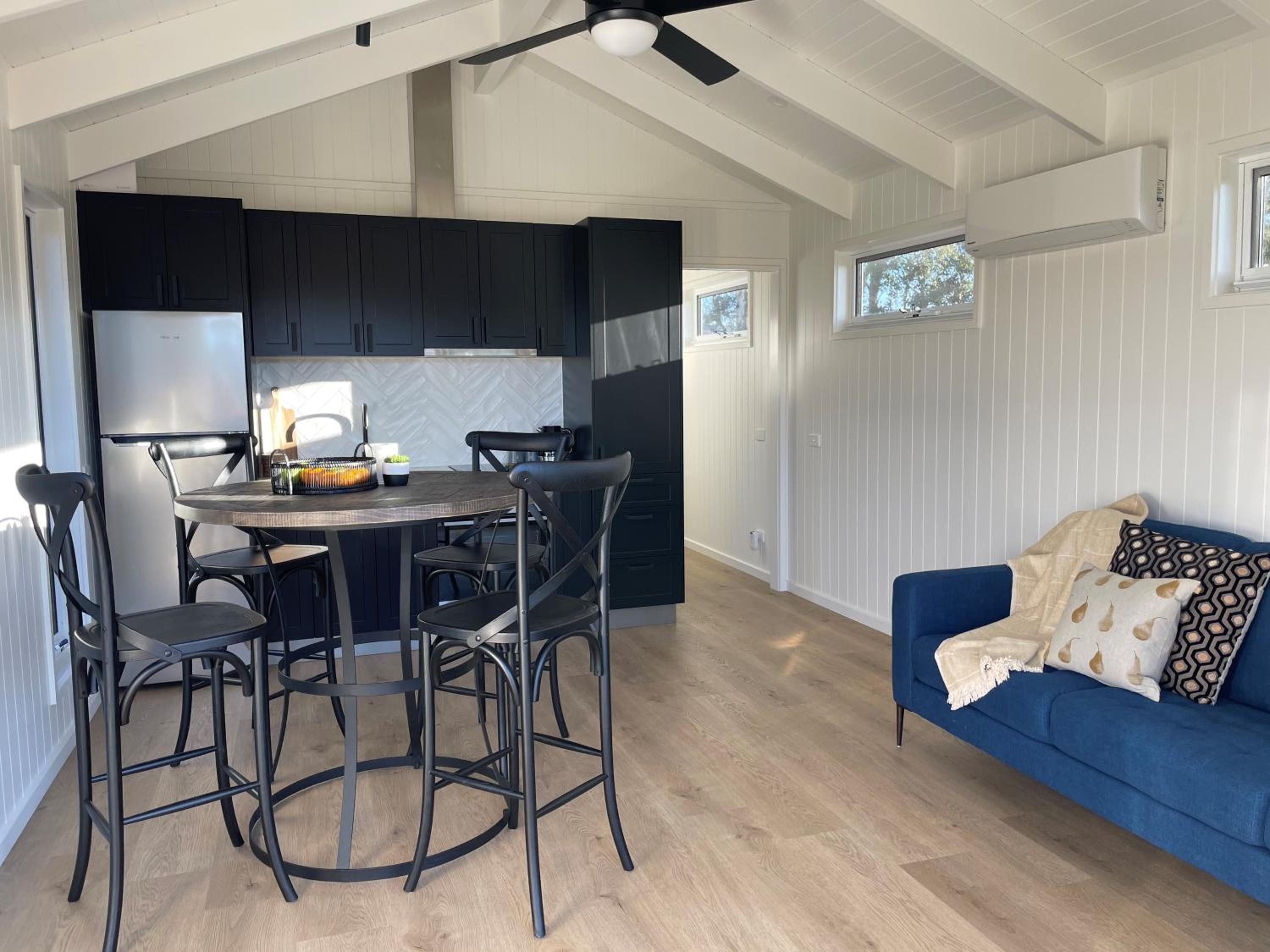 Two-Bedroom House - Photo 1