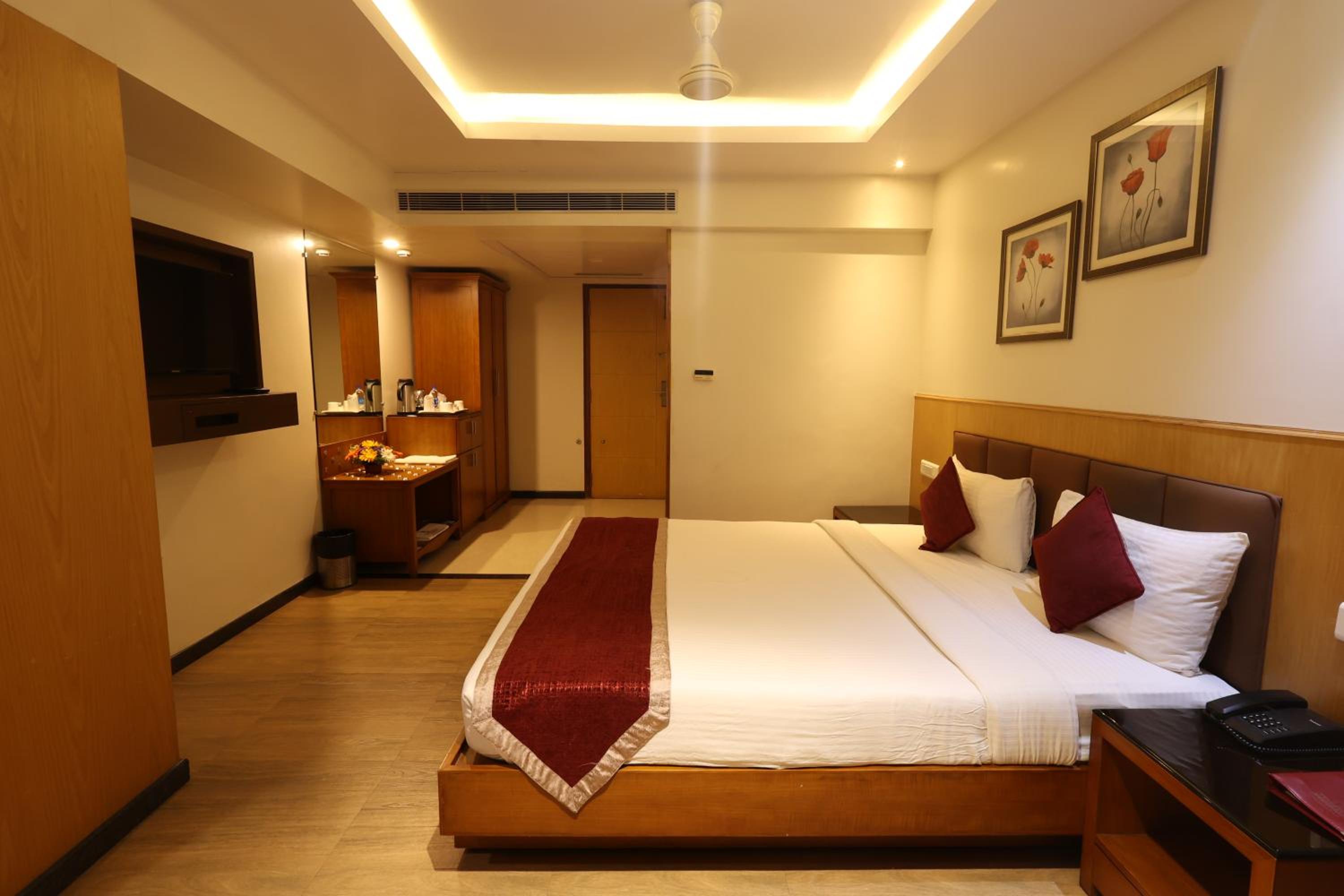 Deluxe Room - Photo 1