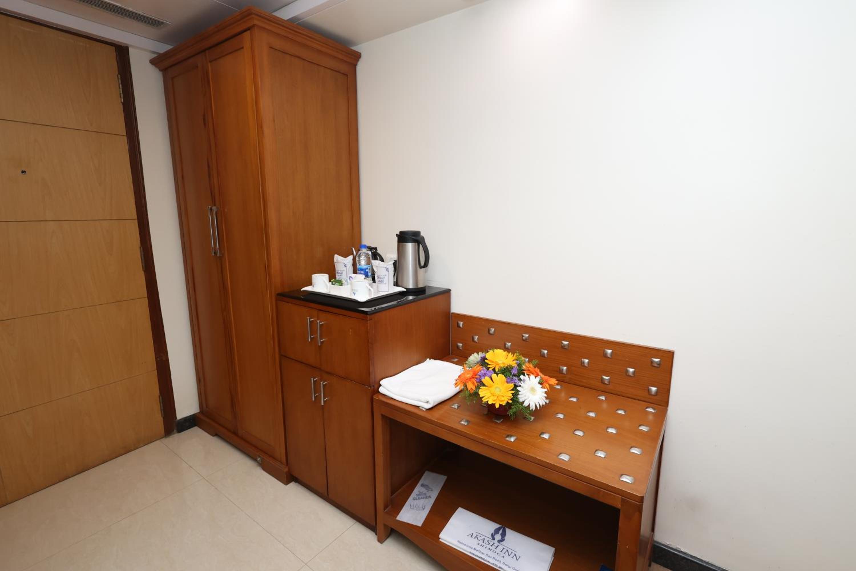 Deluxe Room - Photo 6