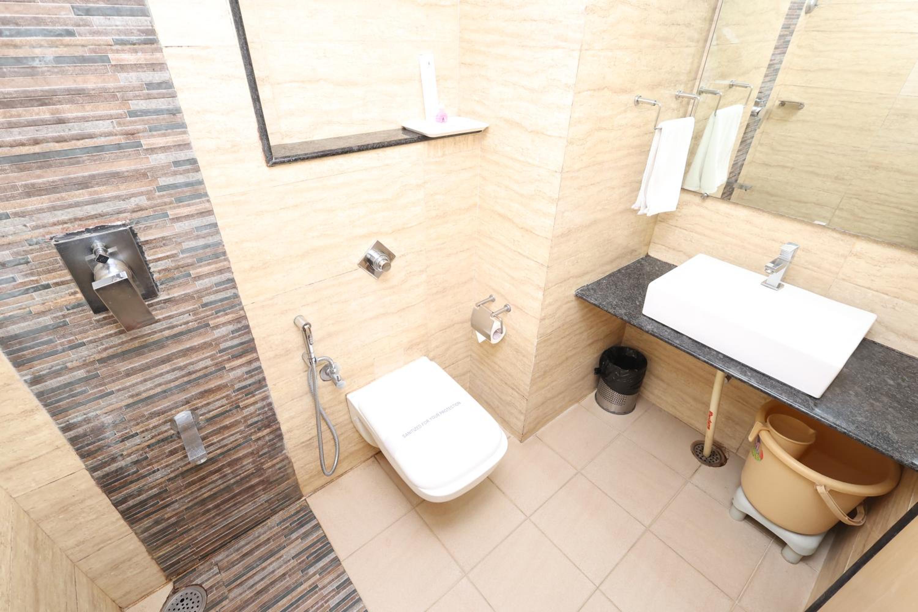 Deluxe Room - Photo 2