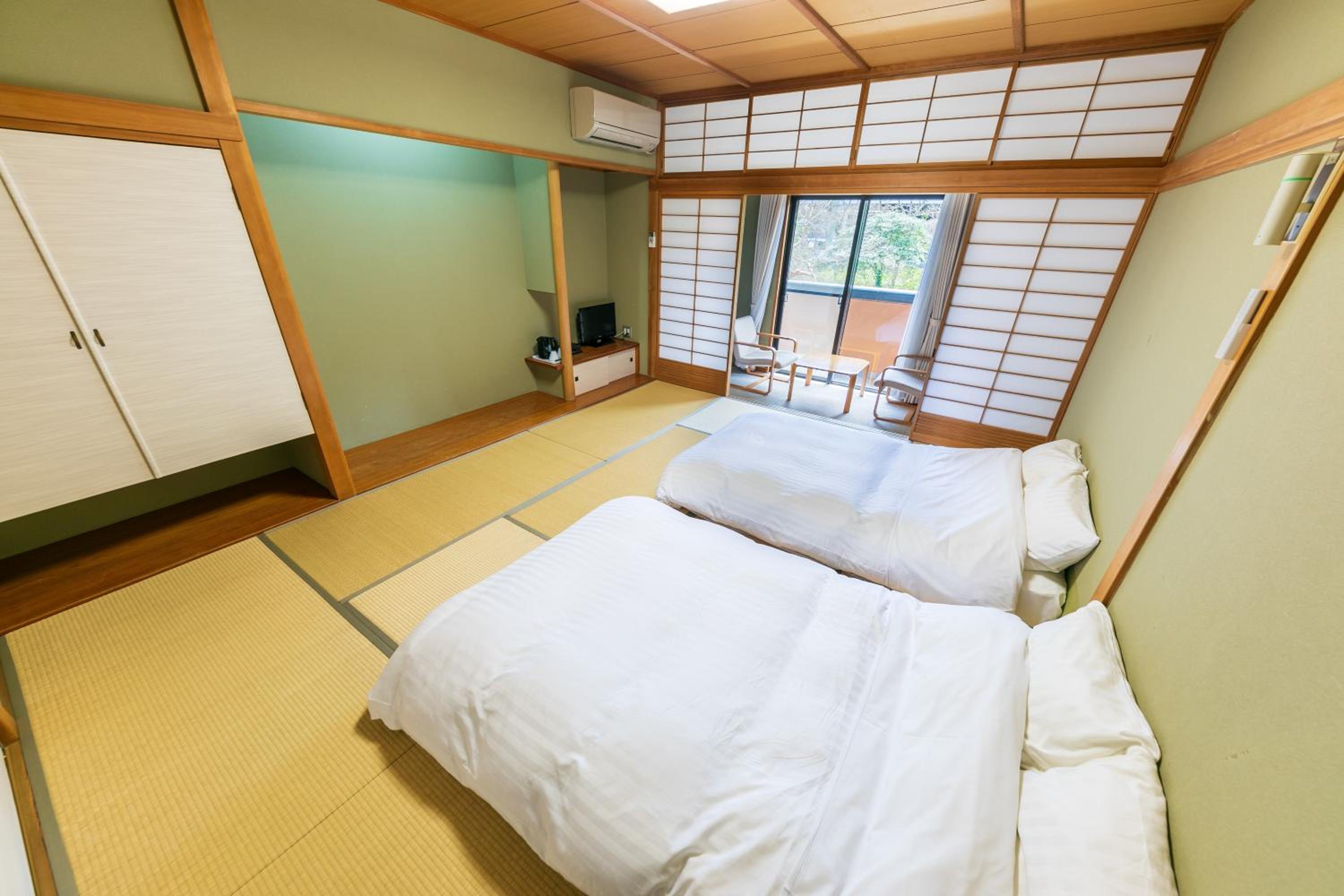 Double or Twin Room - Photo 8