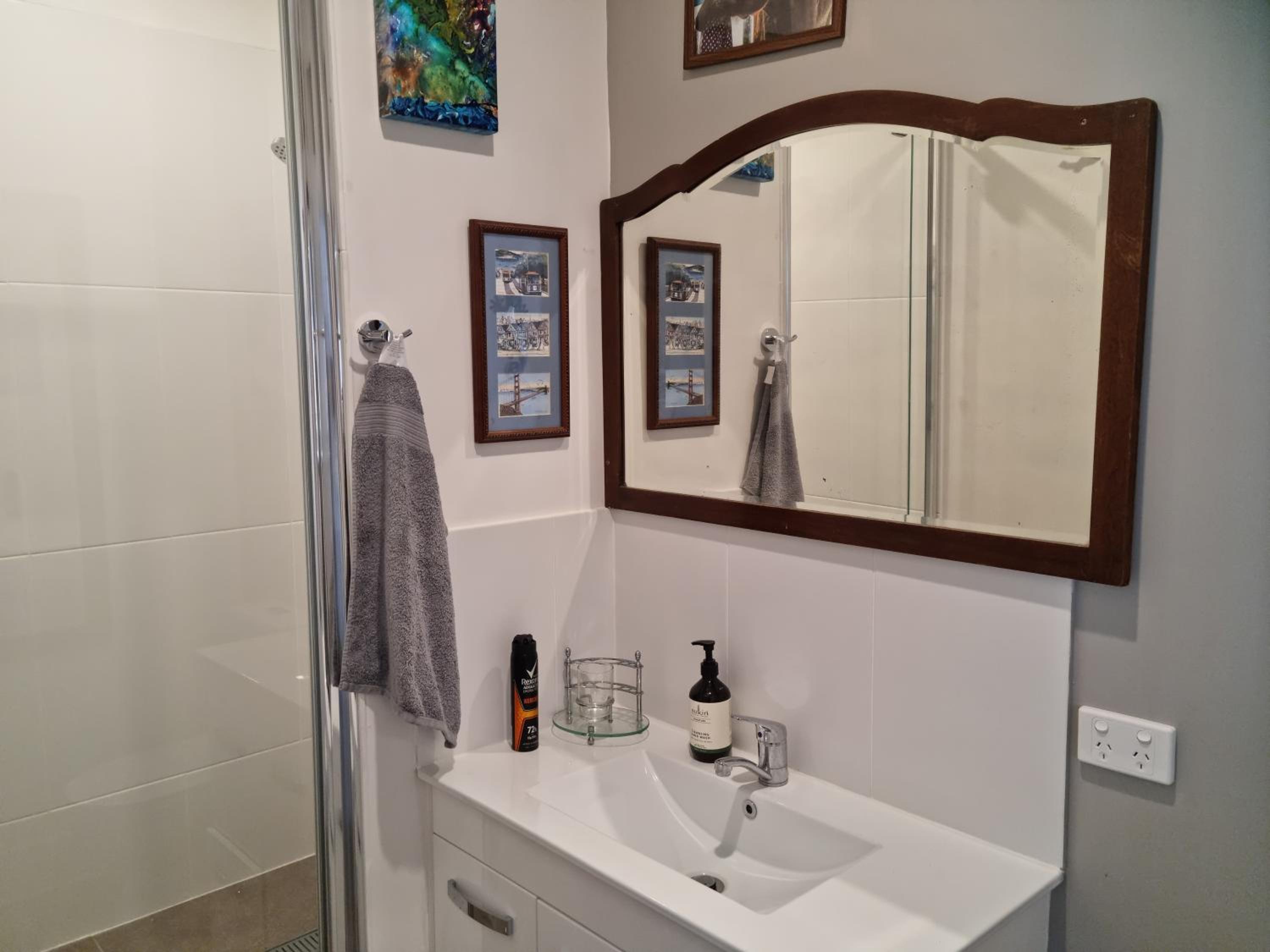 Deluxe King Room photo 2