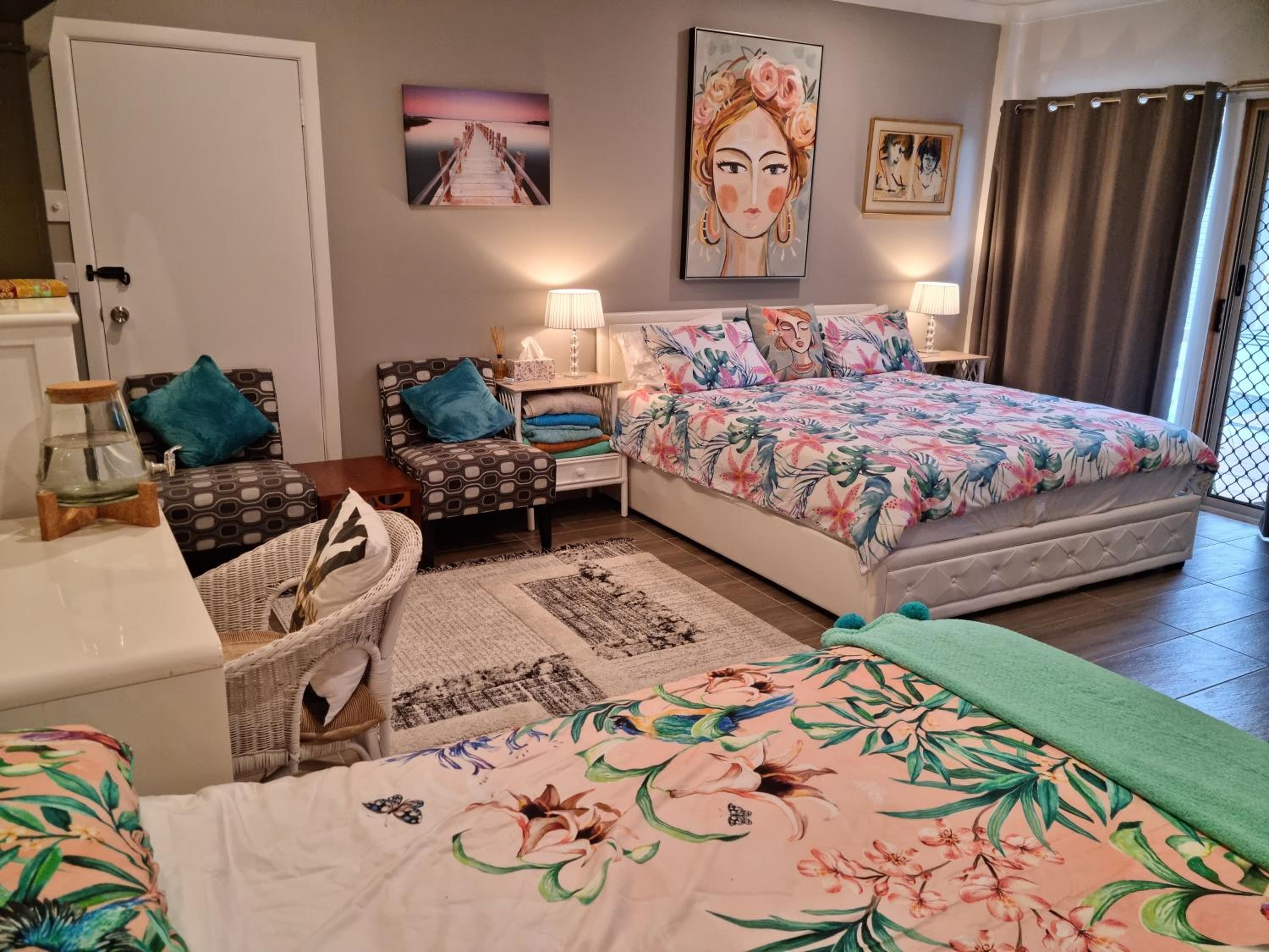 Deluxe King Room photo 1