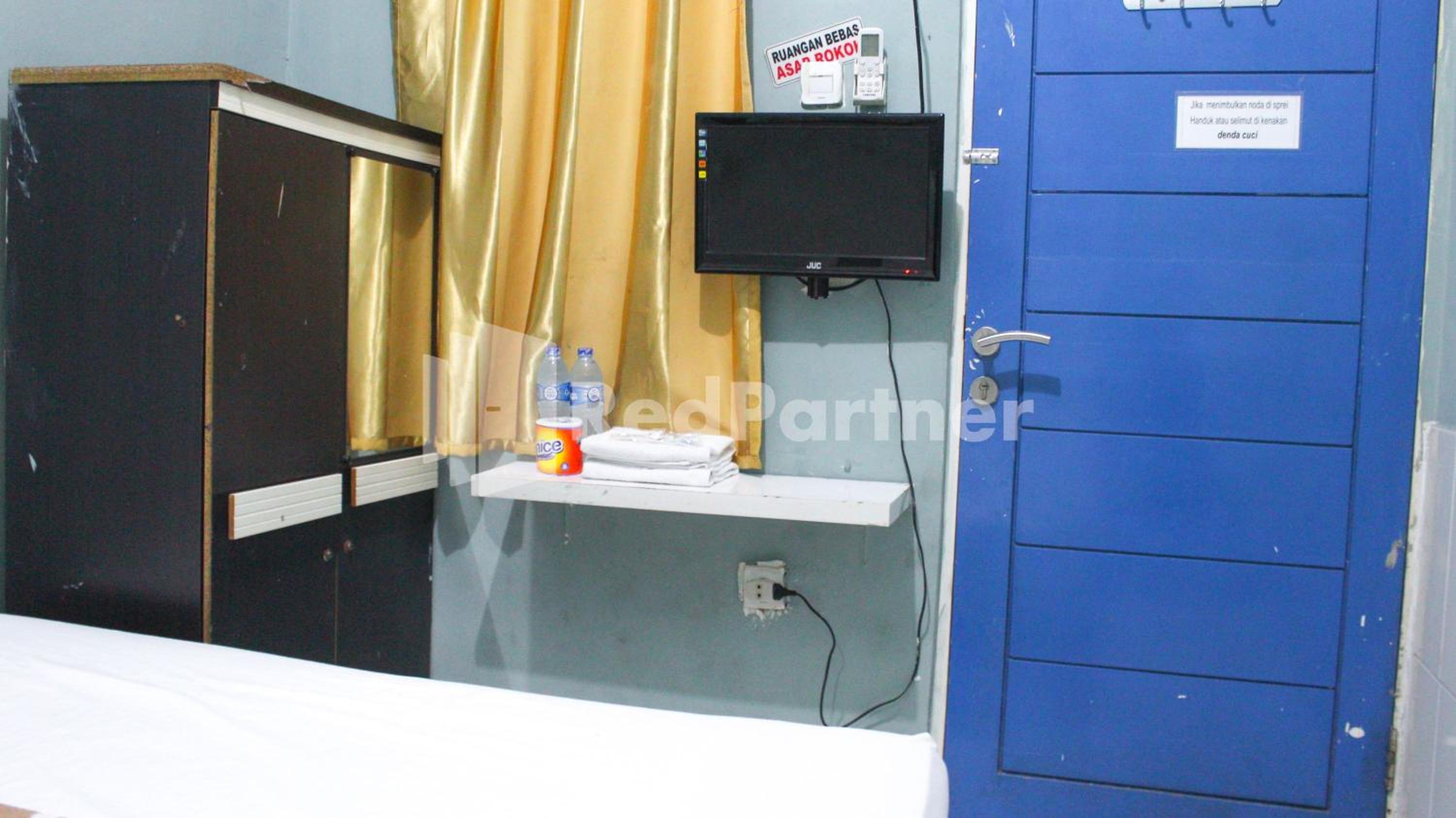 Standard Double Room - Photo 12