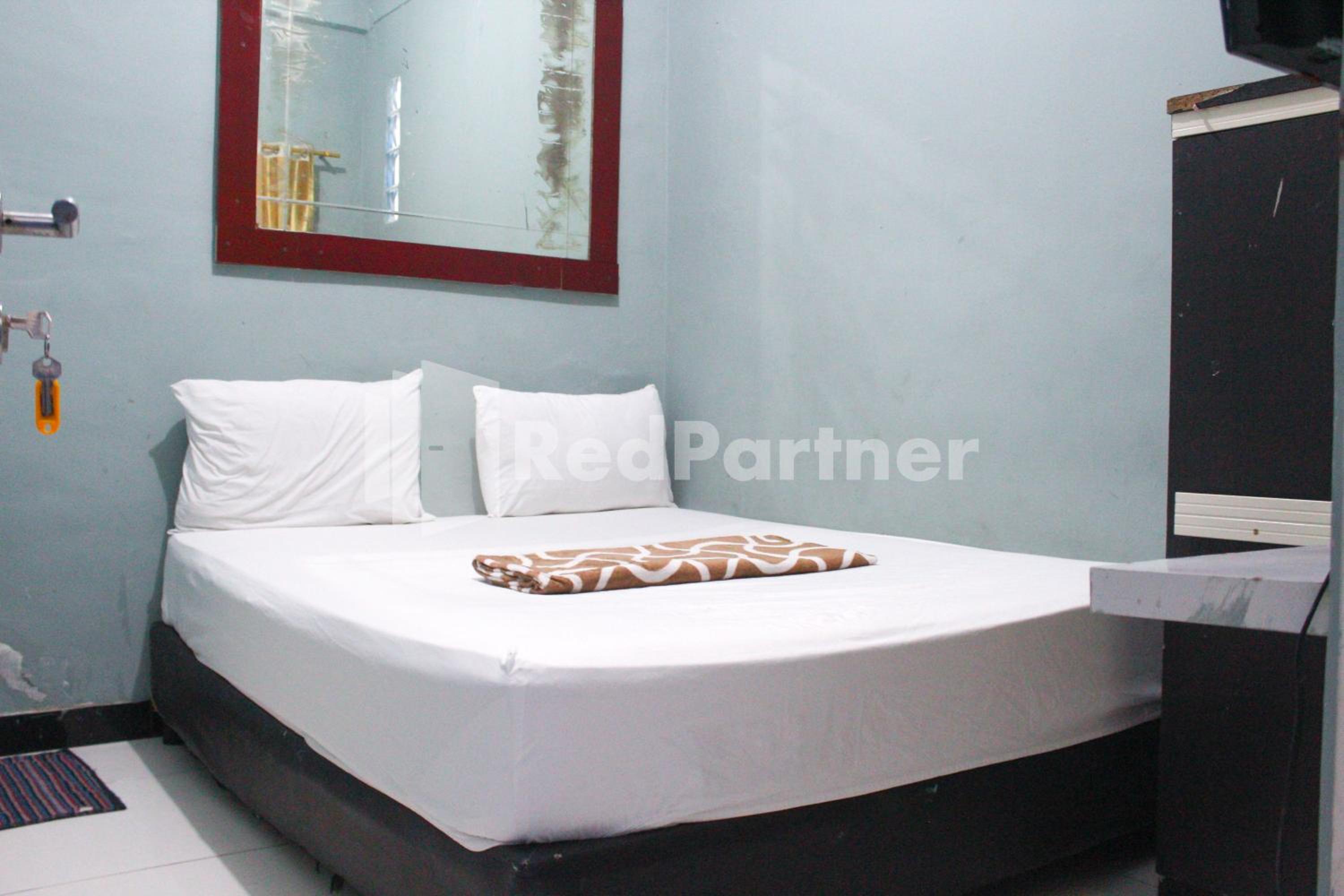 Standard Double Room - Photo 11