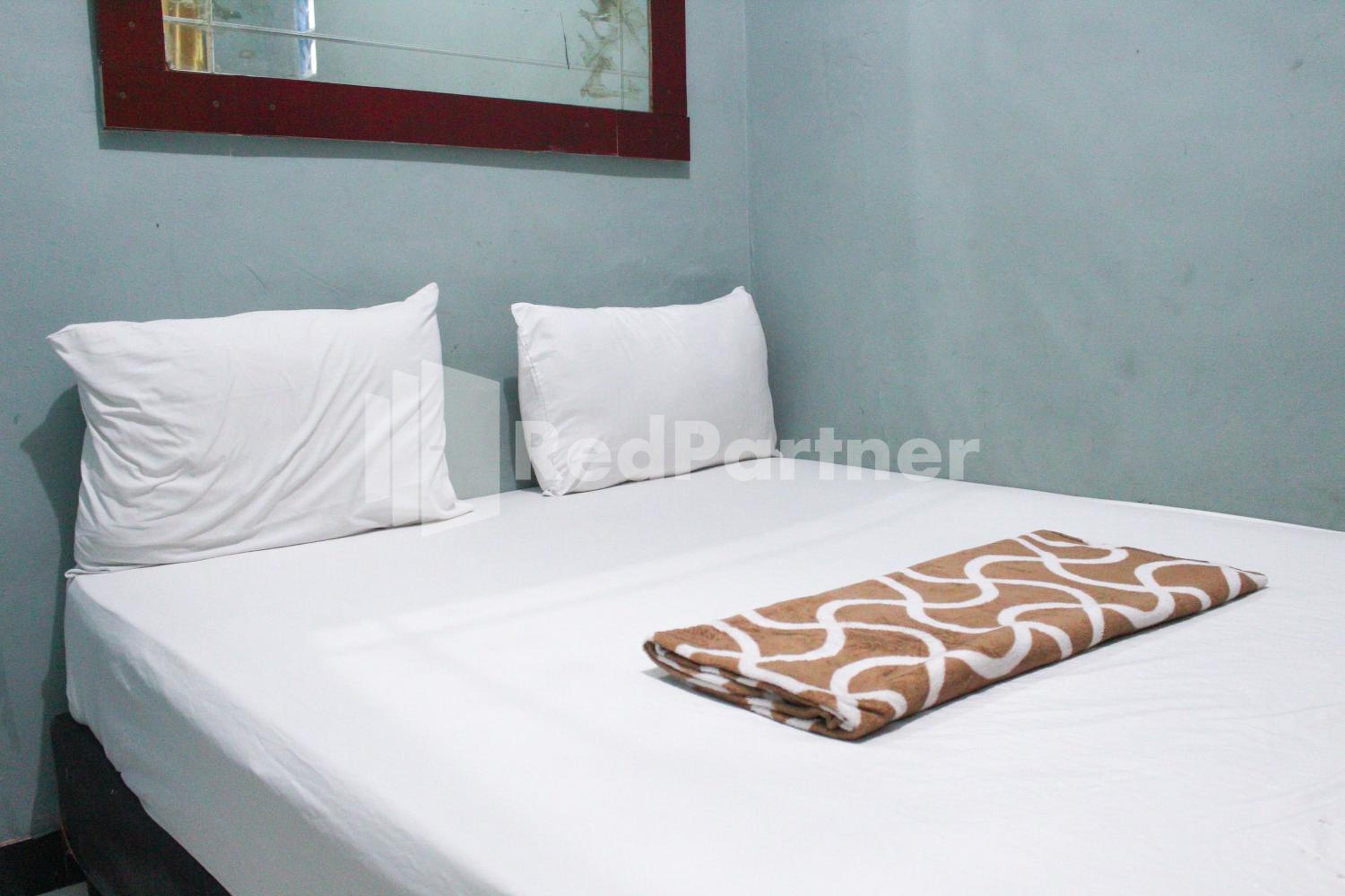 Standard Double Room - Photo 9