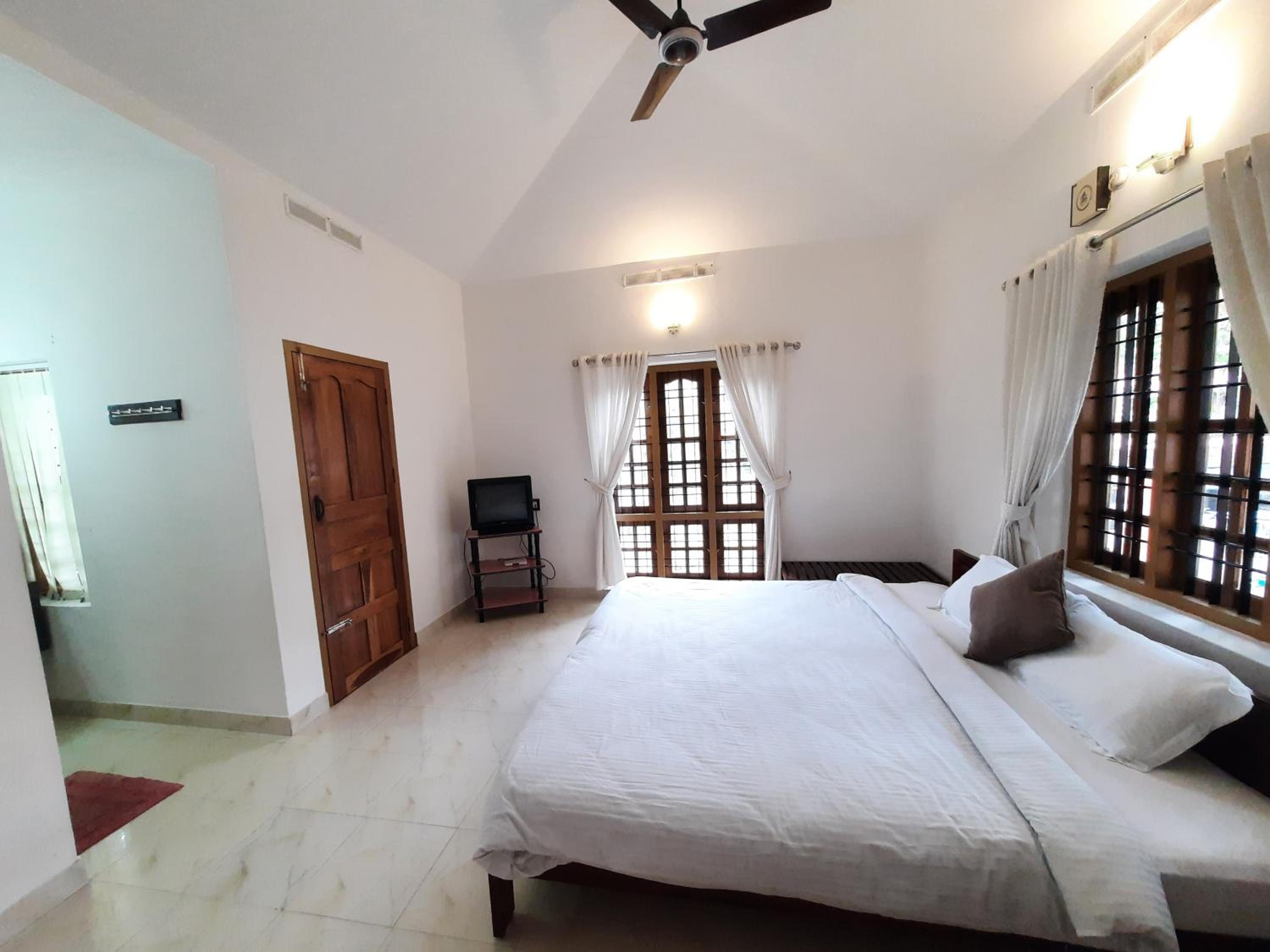 Deluxe Double Room - Photo 4