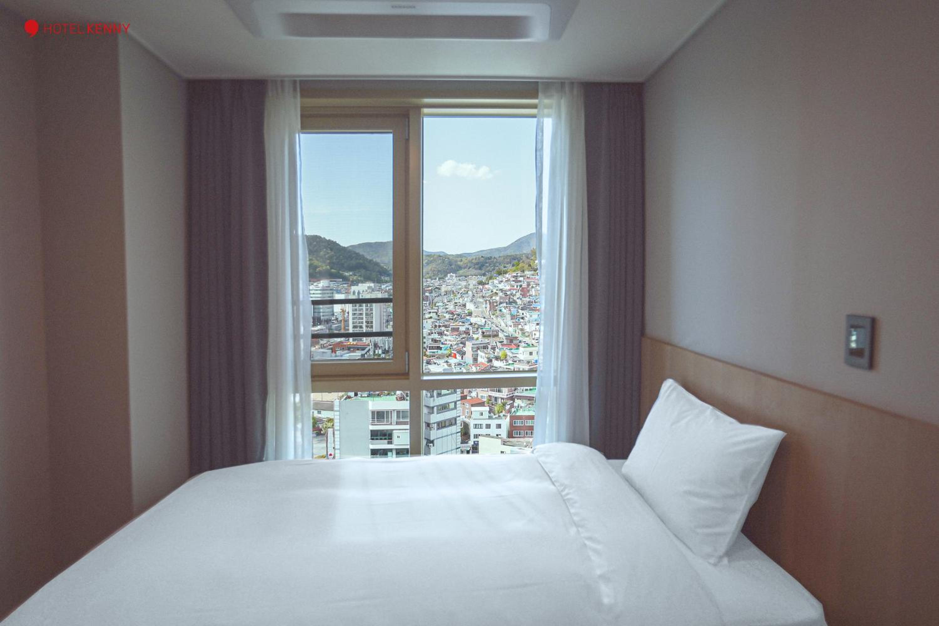 Standard Single Room - Photo 9