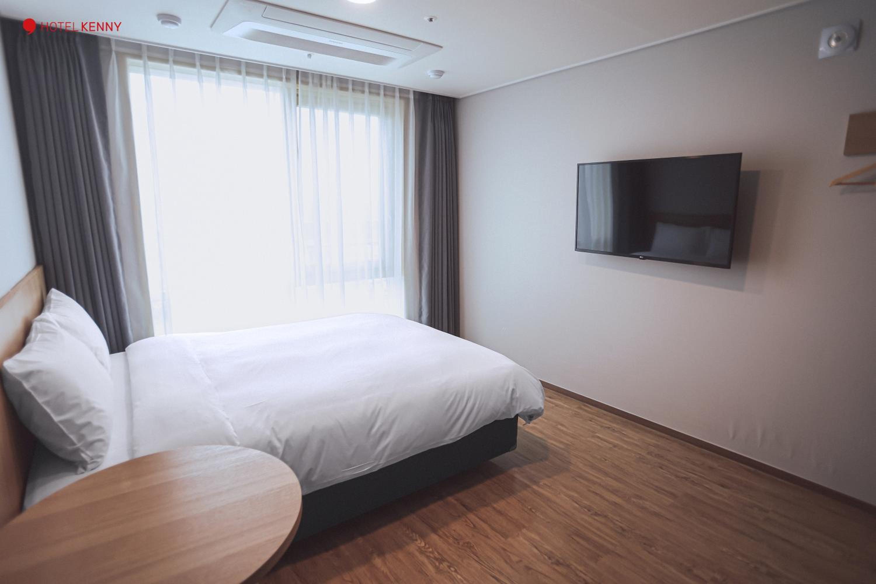 Standard Double Room with Ocean View - Photo 11