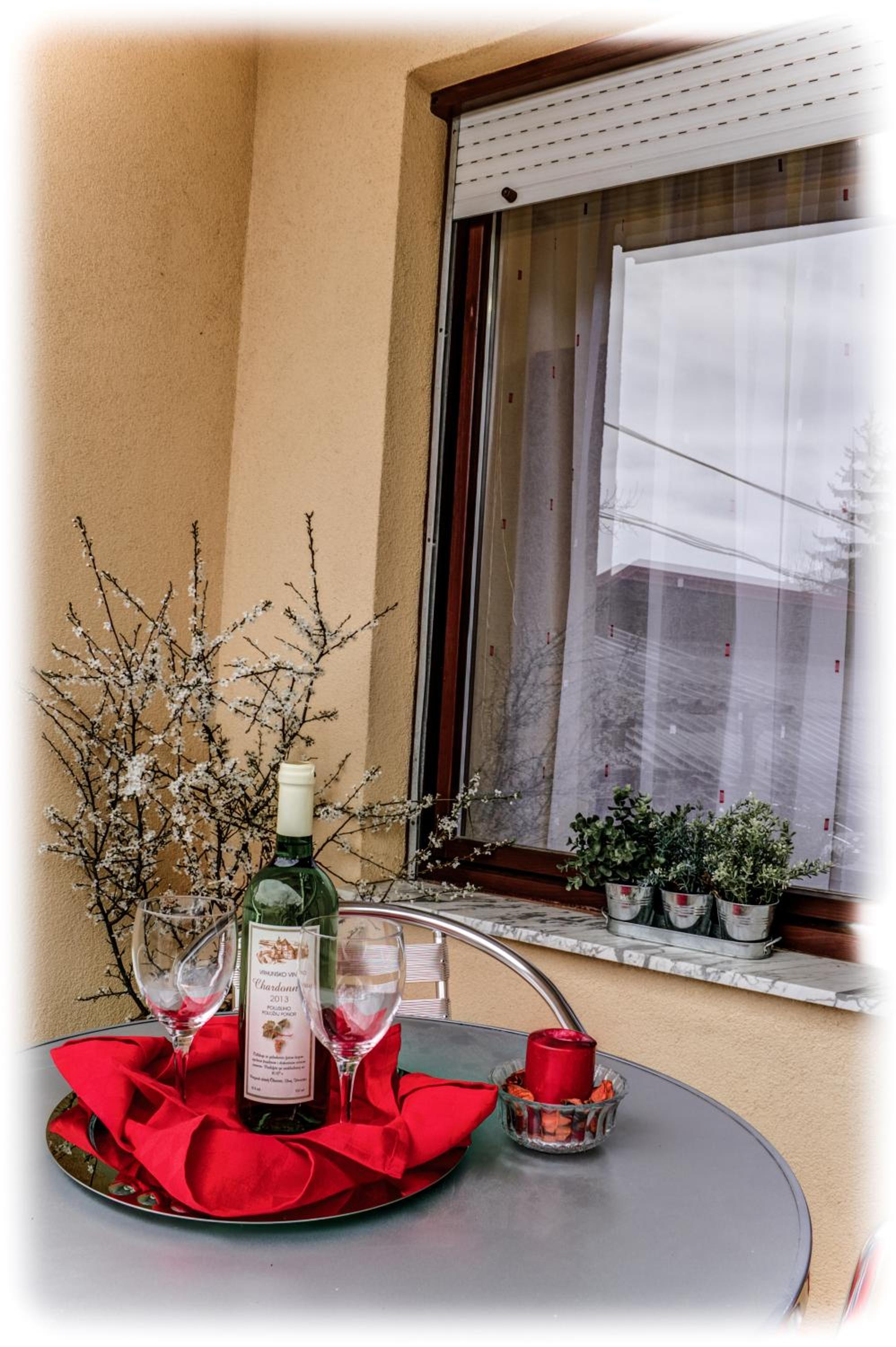 Studio with Terrace - Photo 2