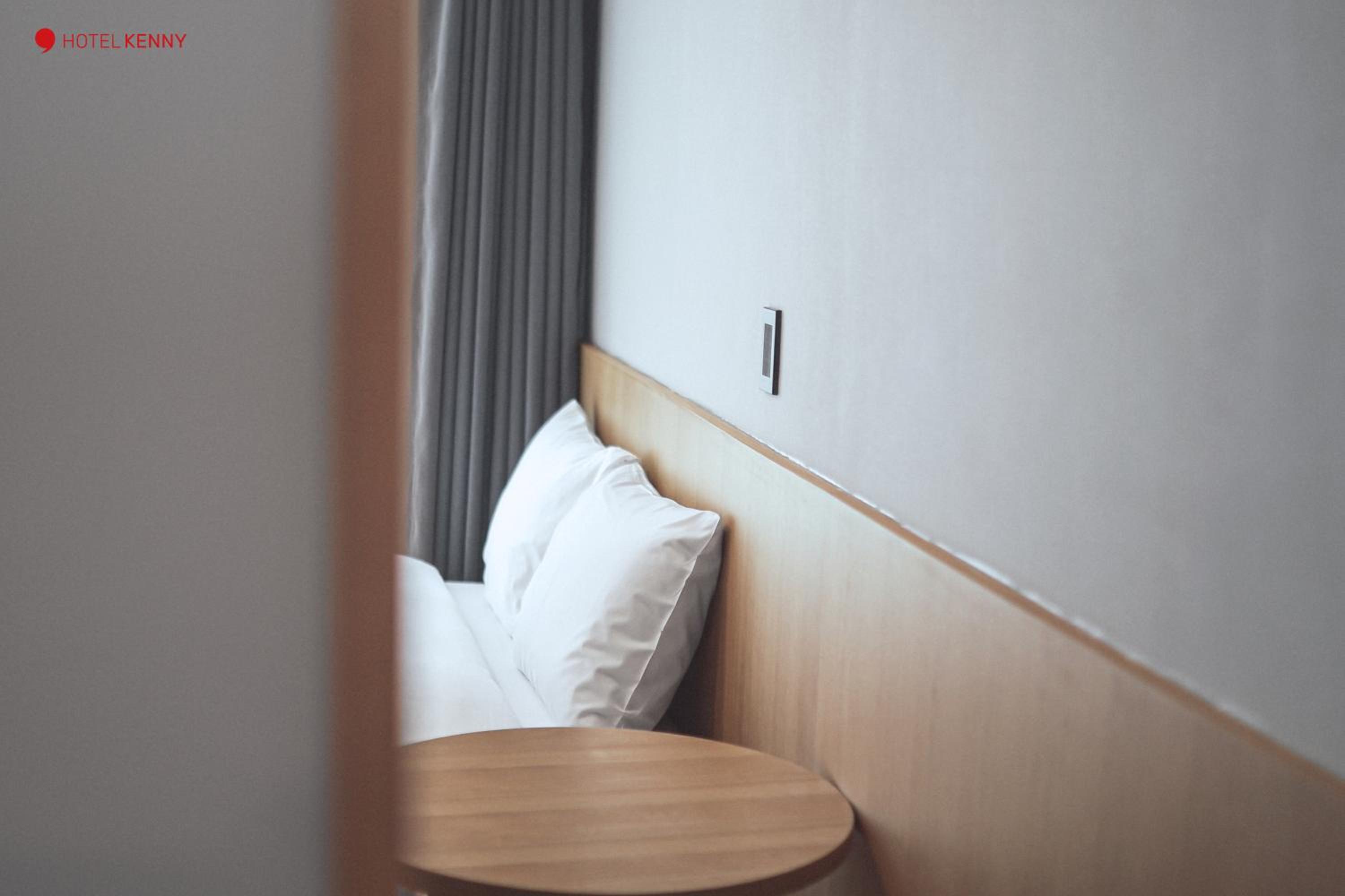 Standard Twin Room with Ocean View - Photo 8