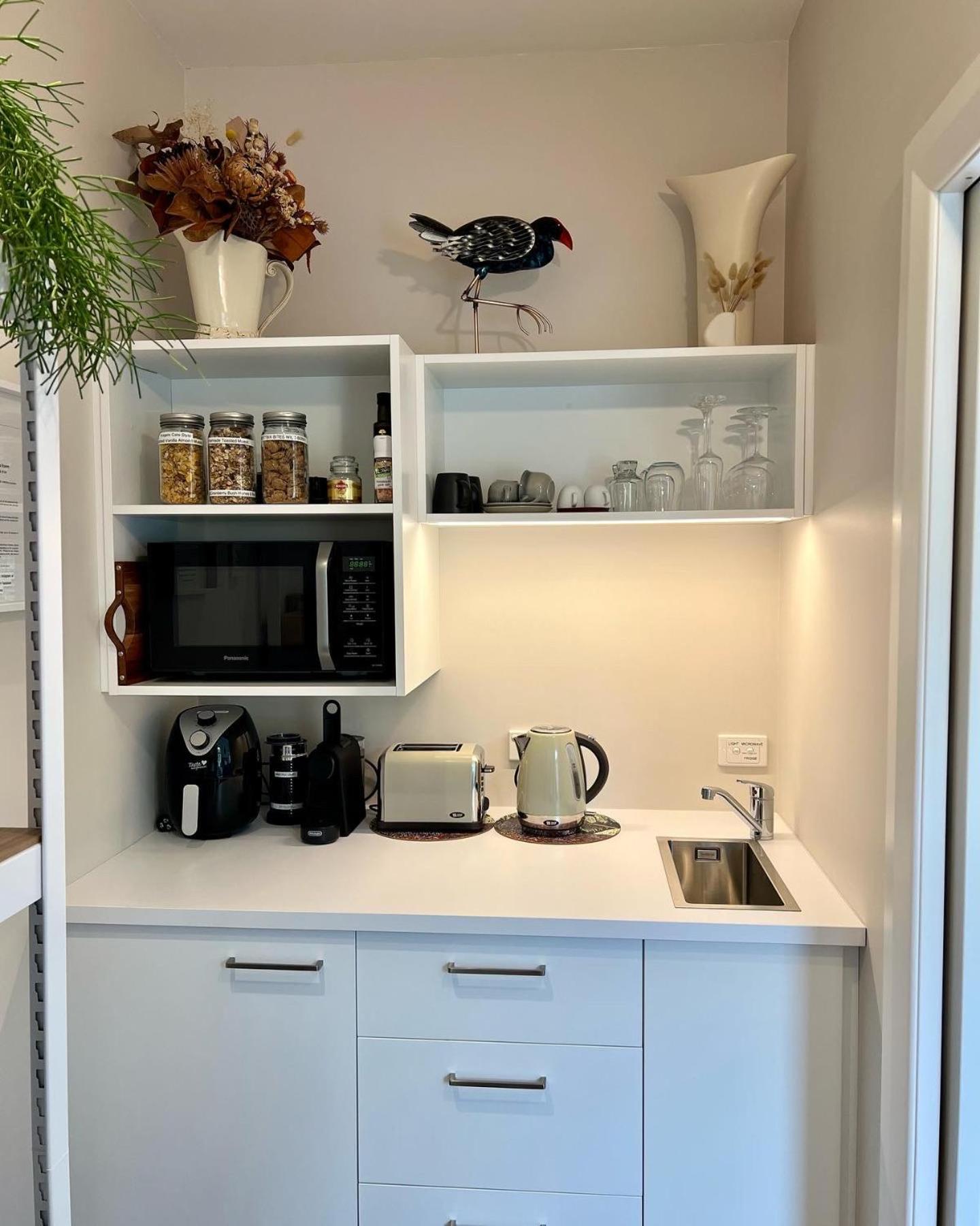 Deluxe King Suite photo 2