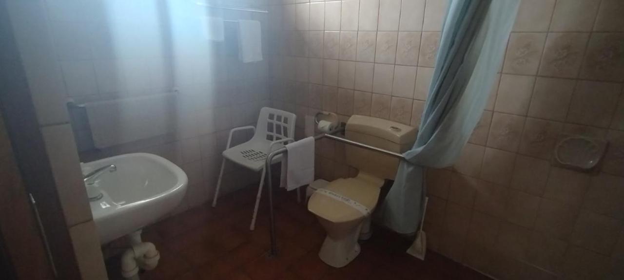 Triple Room - Disability Access photo 3