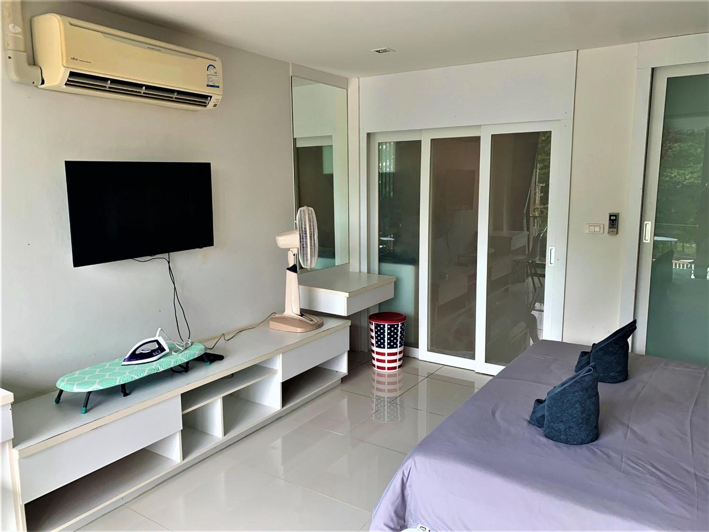 Studio Apartment with Sea View photo 2