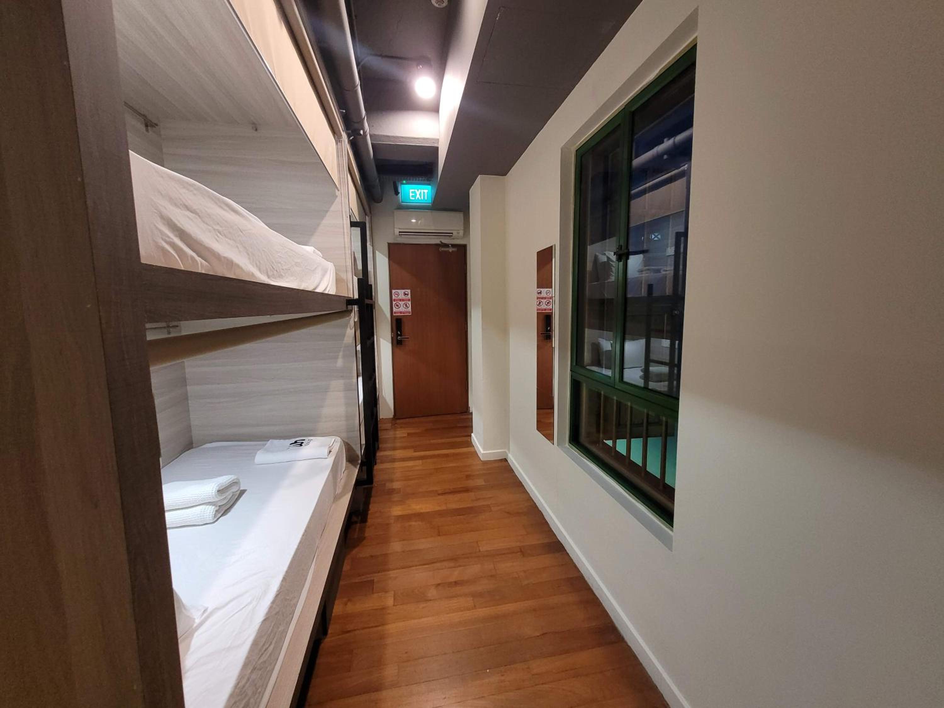 Private Room (4 Single Pods)