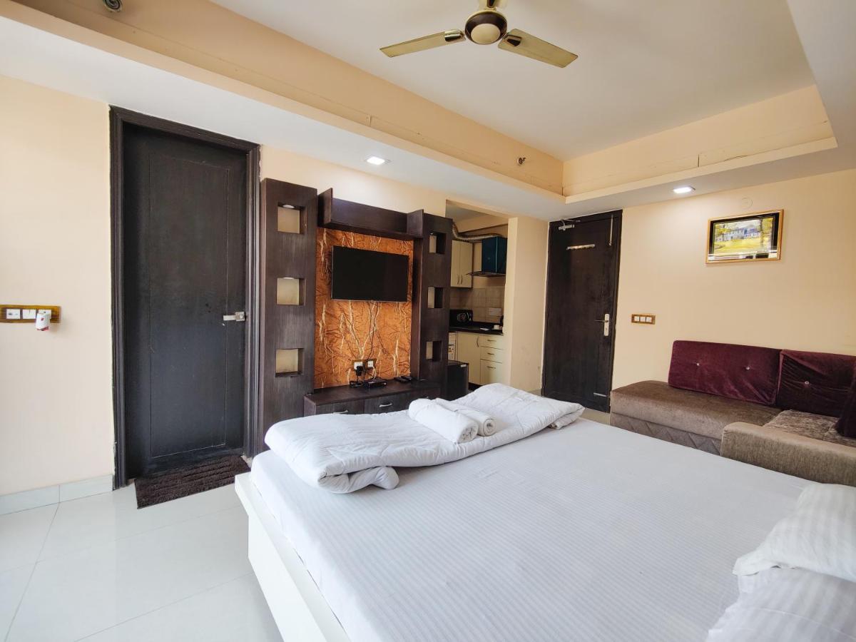 Studio with Balcony