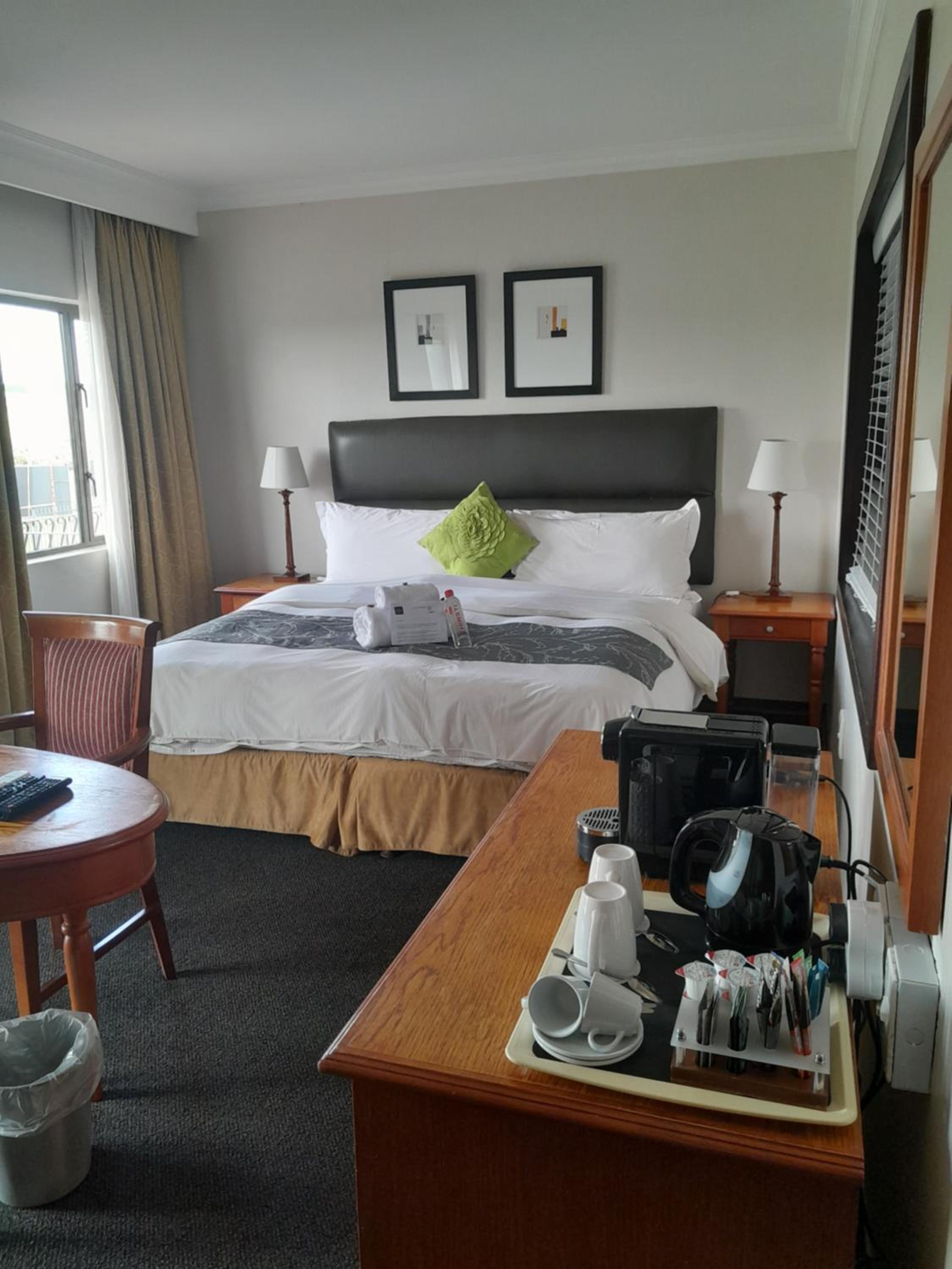 Junior King Suite with Sofa Bed photo 1