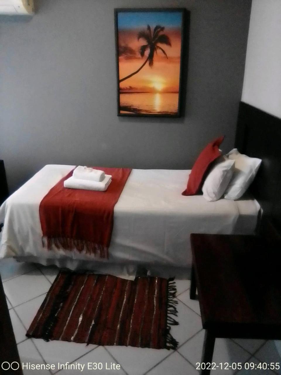 Single Room photo 1