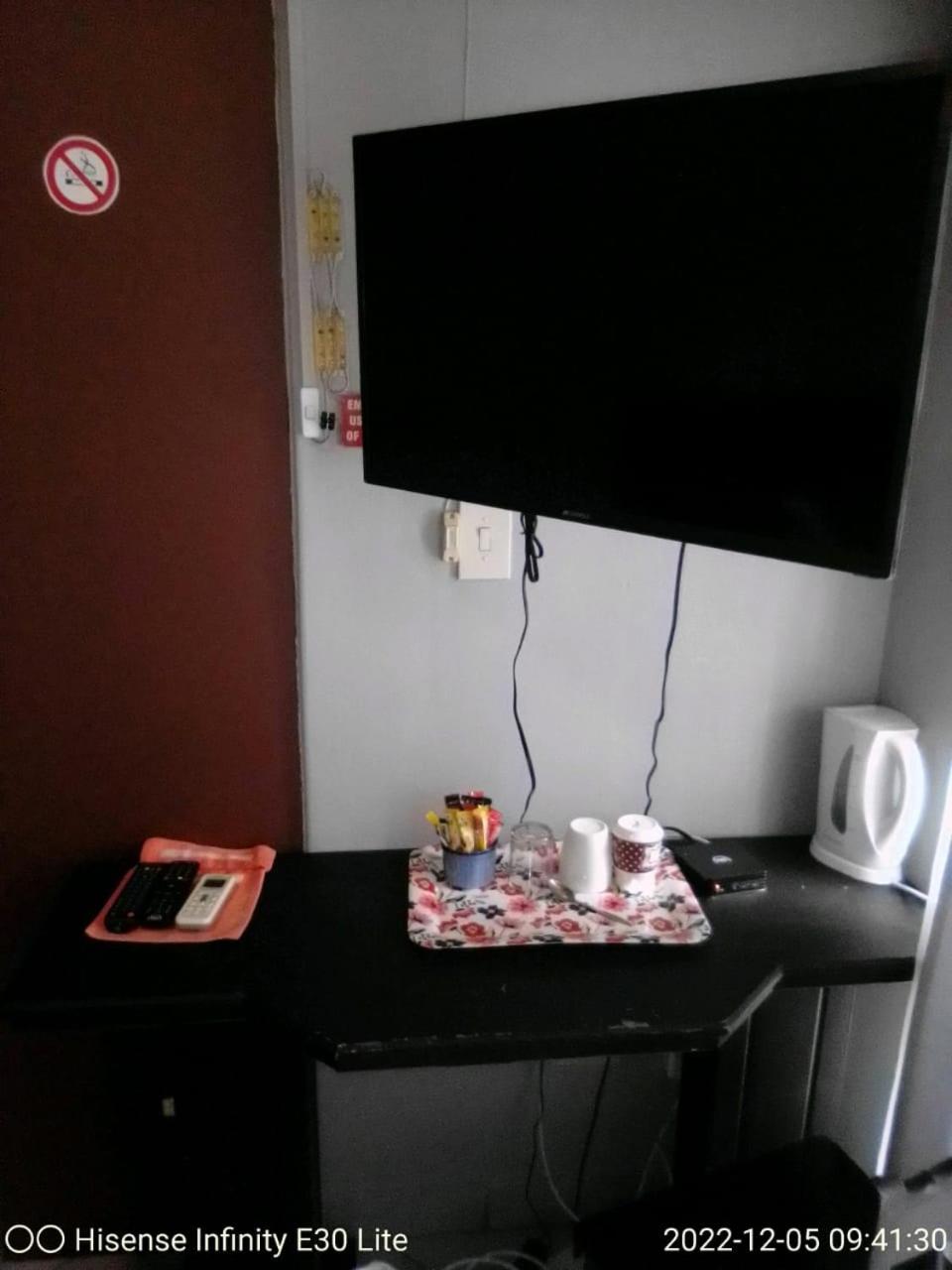 Single Room photo 3