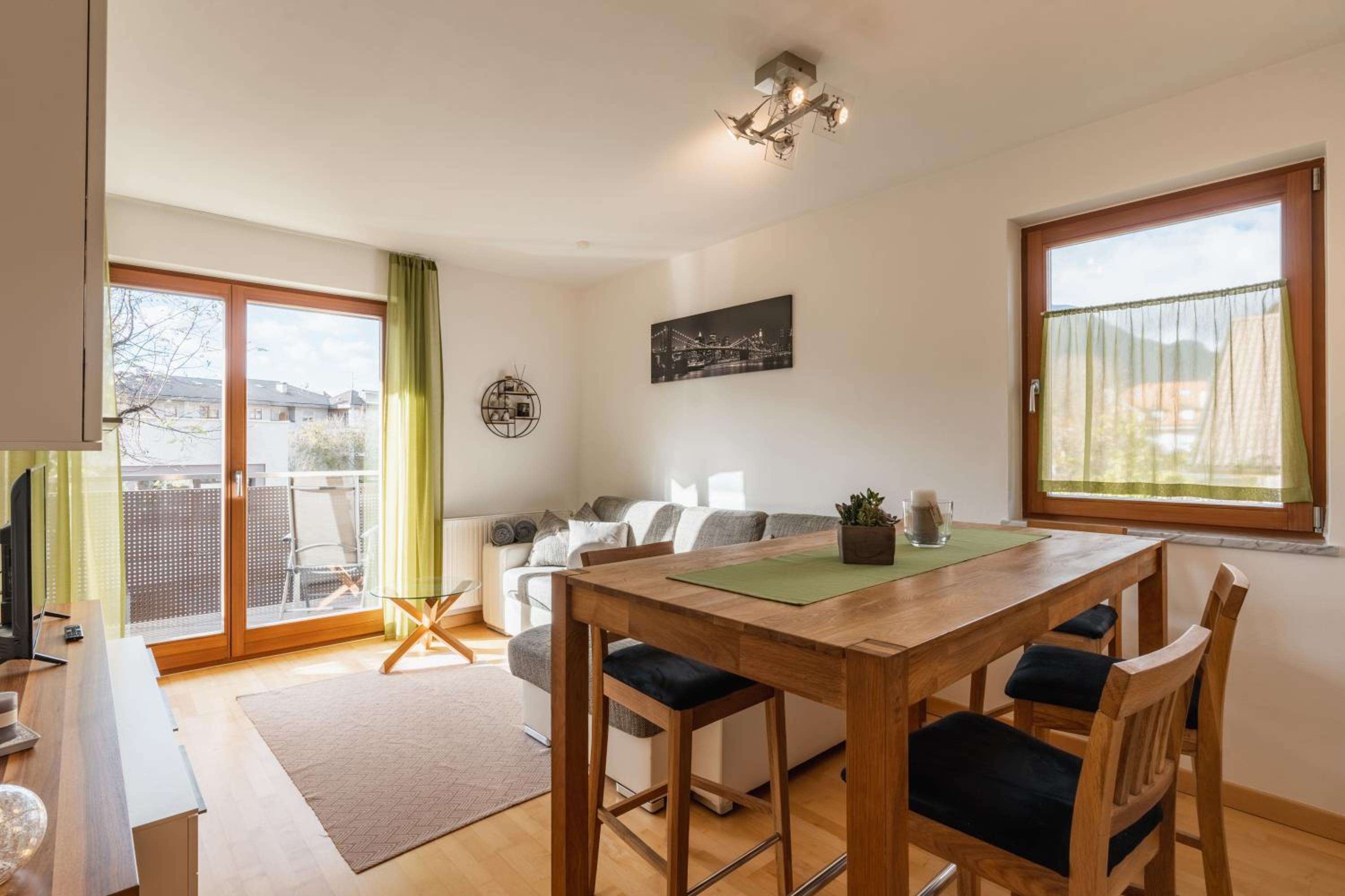 One-Bedroom Apartment