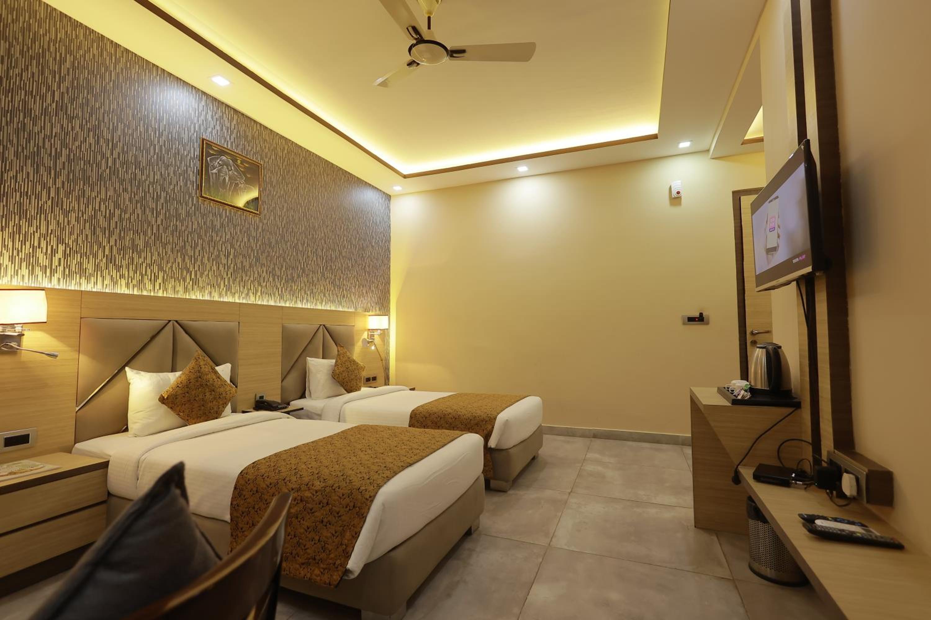 Twin Room - Photo 5