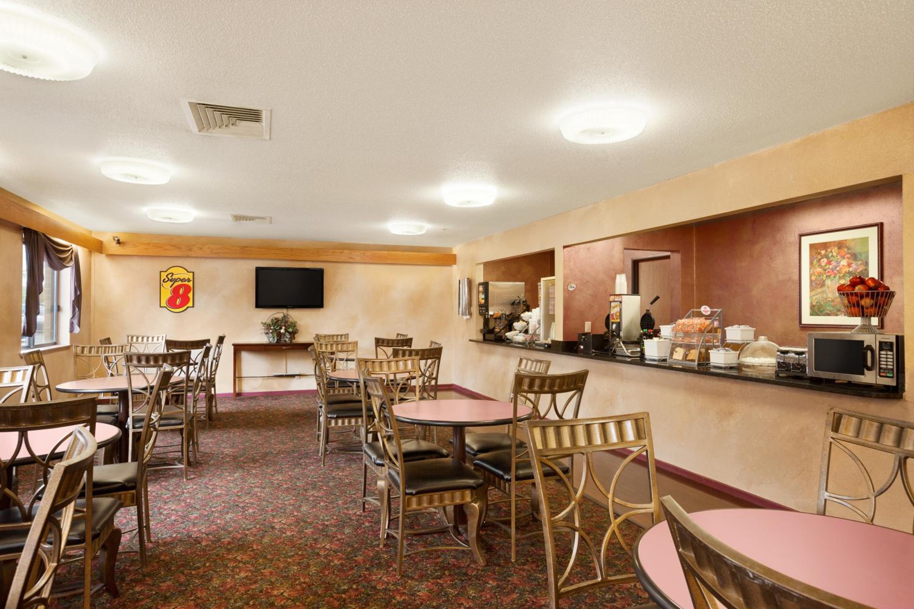 King Room - Mobility Access/Non-Smoking - Photo 4