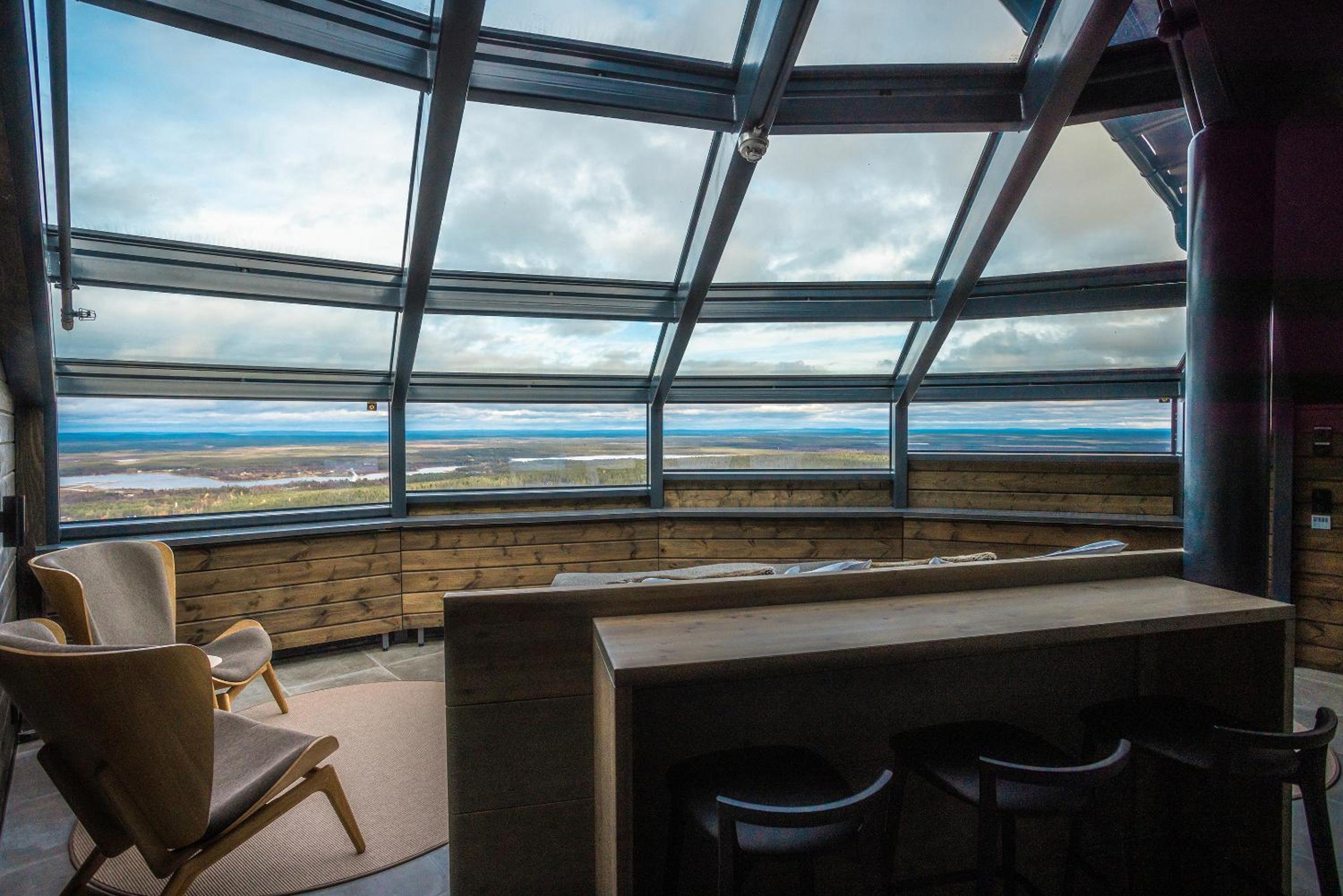 Sky Suite Deluxe - Photo 2