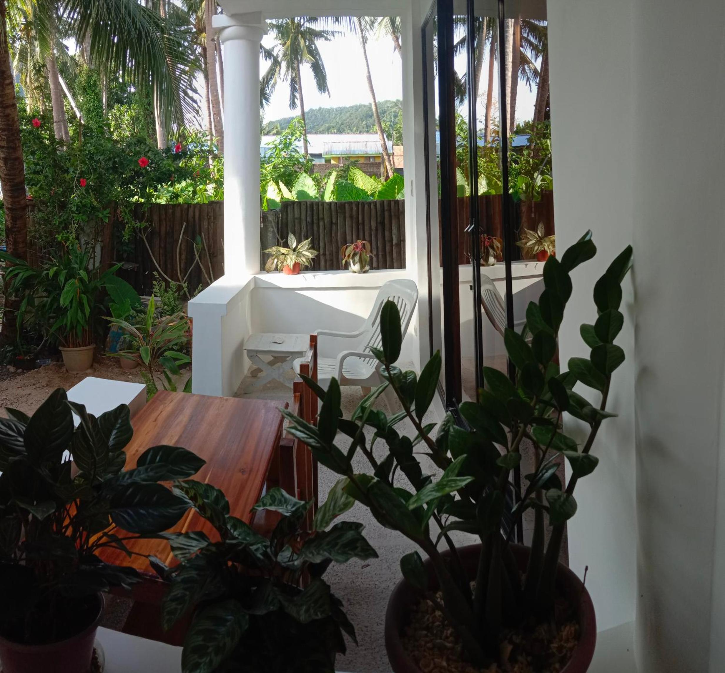 Deluxe Double Room with Balcony and Sea View - Photo 5