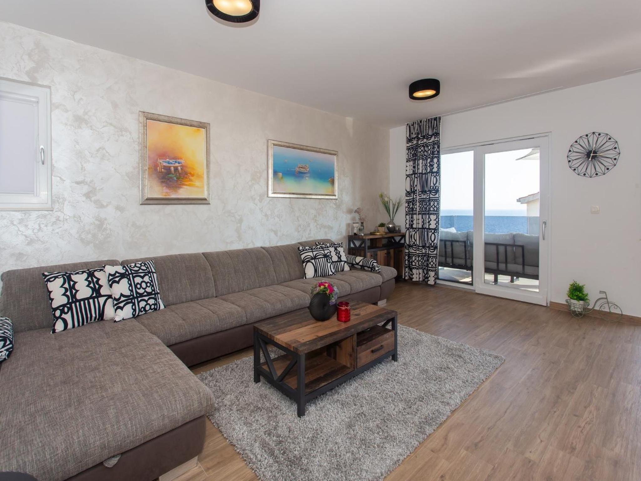 Superior Two Bedroom Apartment with Terrace and Sea View