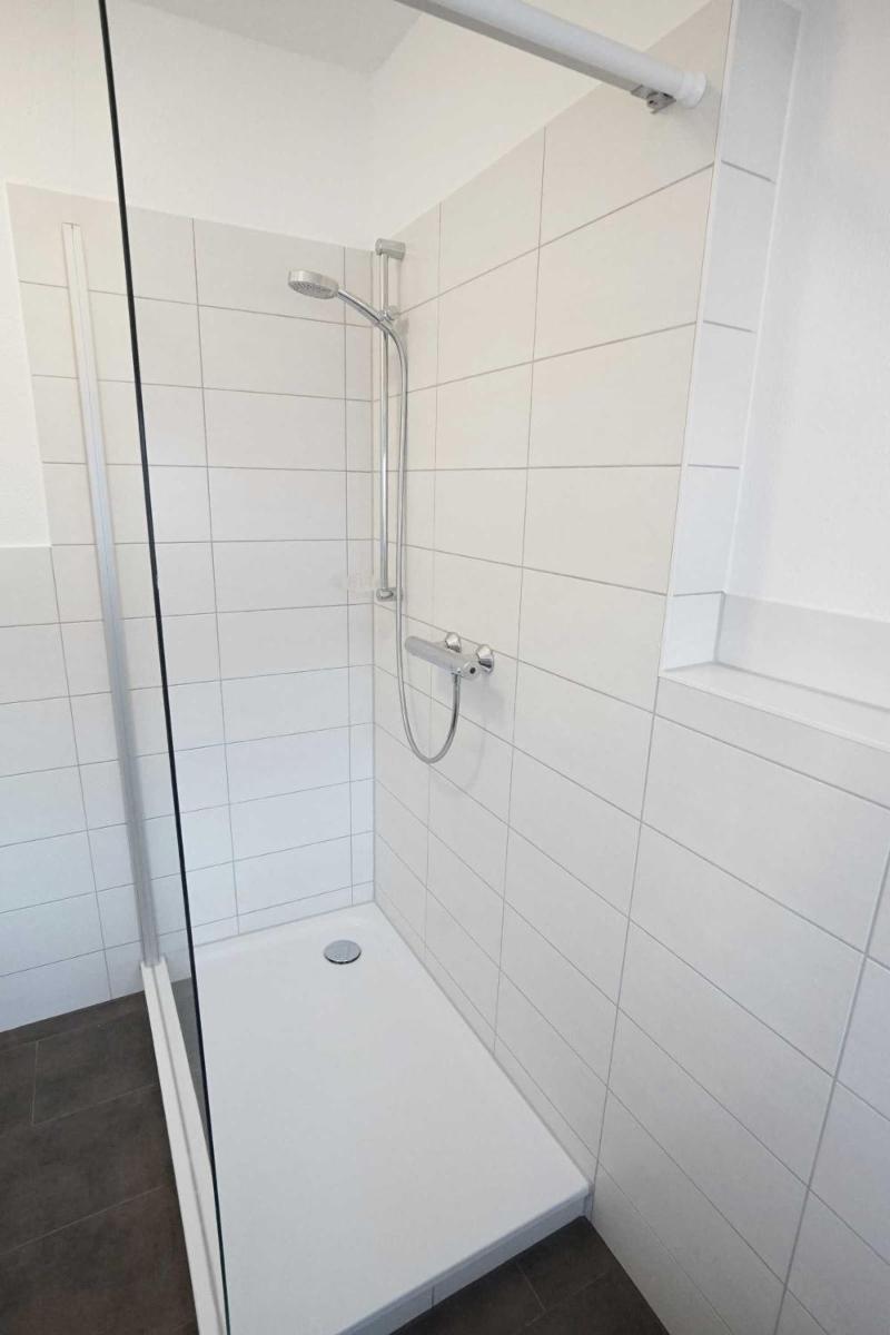 Apartment with Shower photo 1