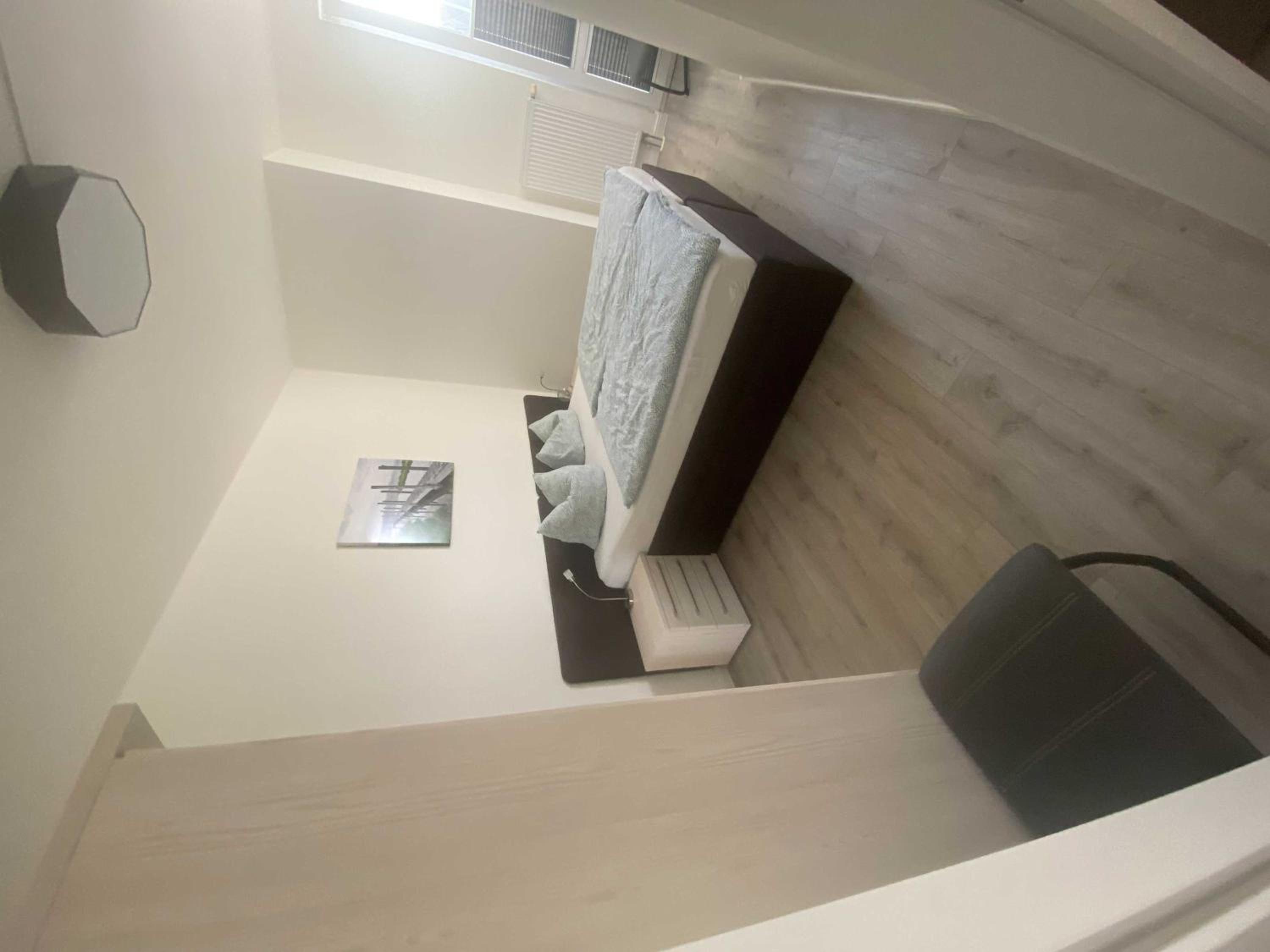 One-Bedroom Apartment with Terrace photo 2