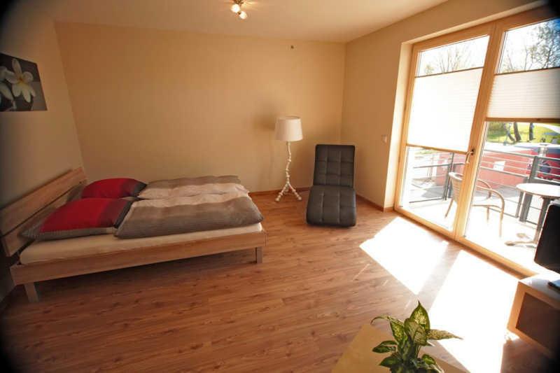 One-Bedroom Apartment with Balcony photo 1