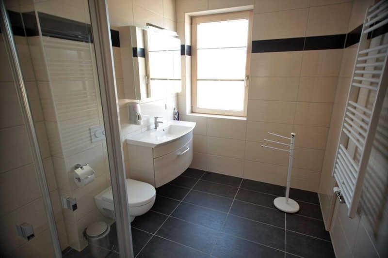 One-Bedroom Apartment with Balcony photo 3