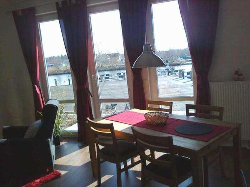 Apartment with Terrace photo 3