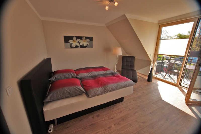 One-Bedroom Apartment with Balcony photo 1