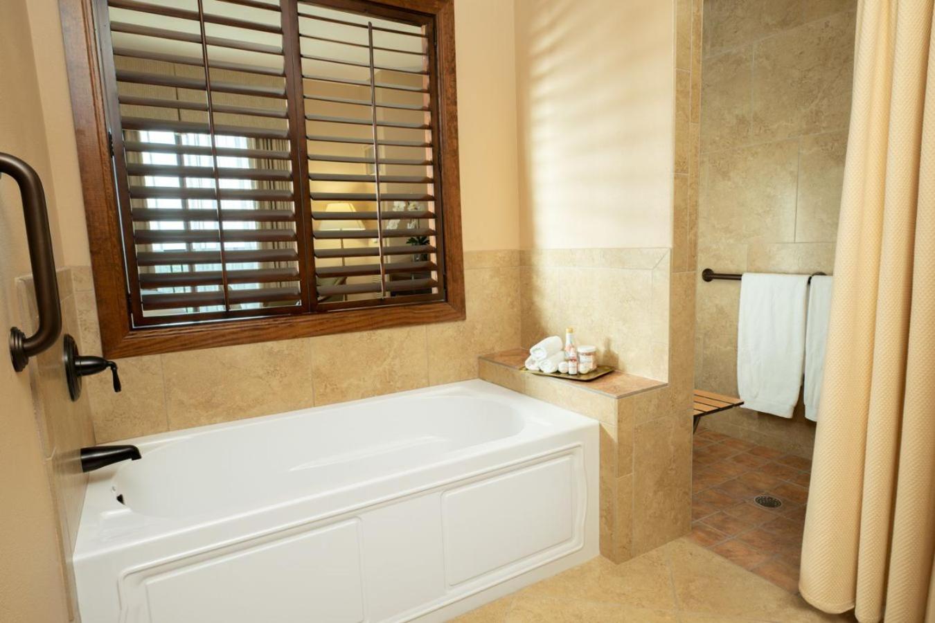 One Bedroom Mockingbird Suite