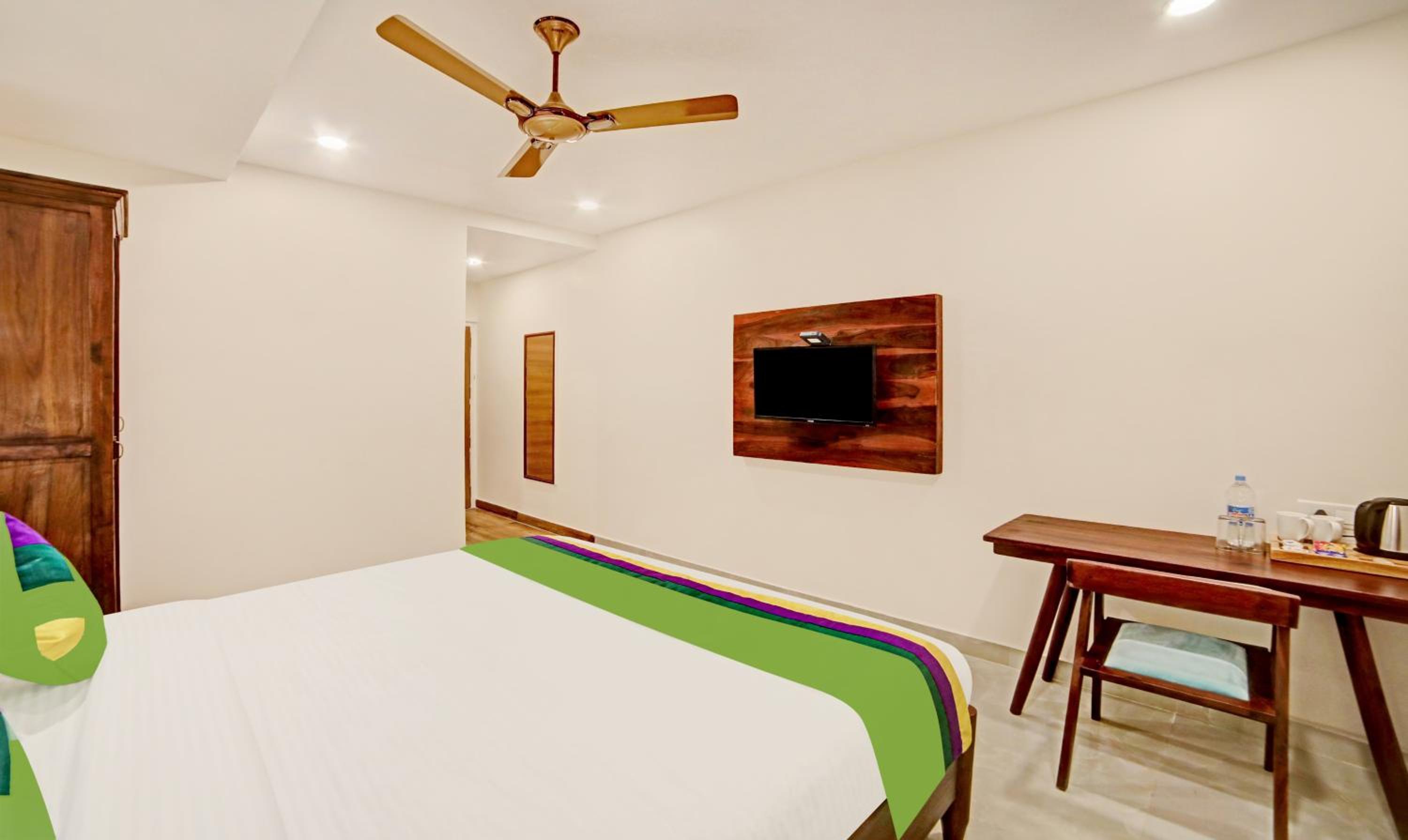 Standard Double Room - Photo 5