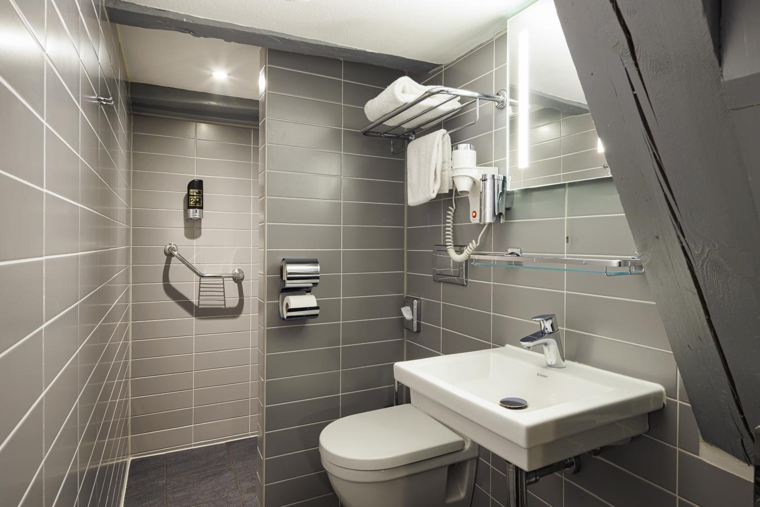 Single Room photo 2
